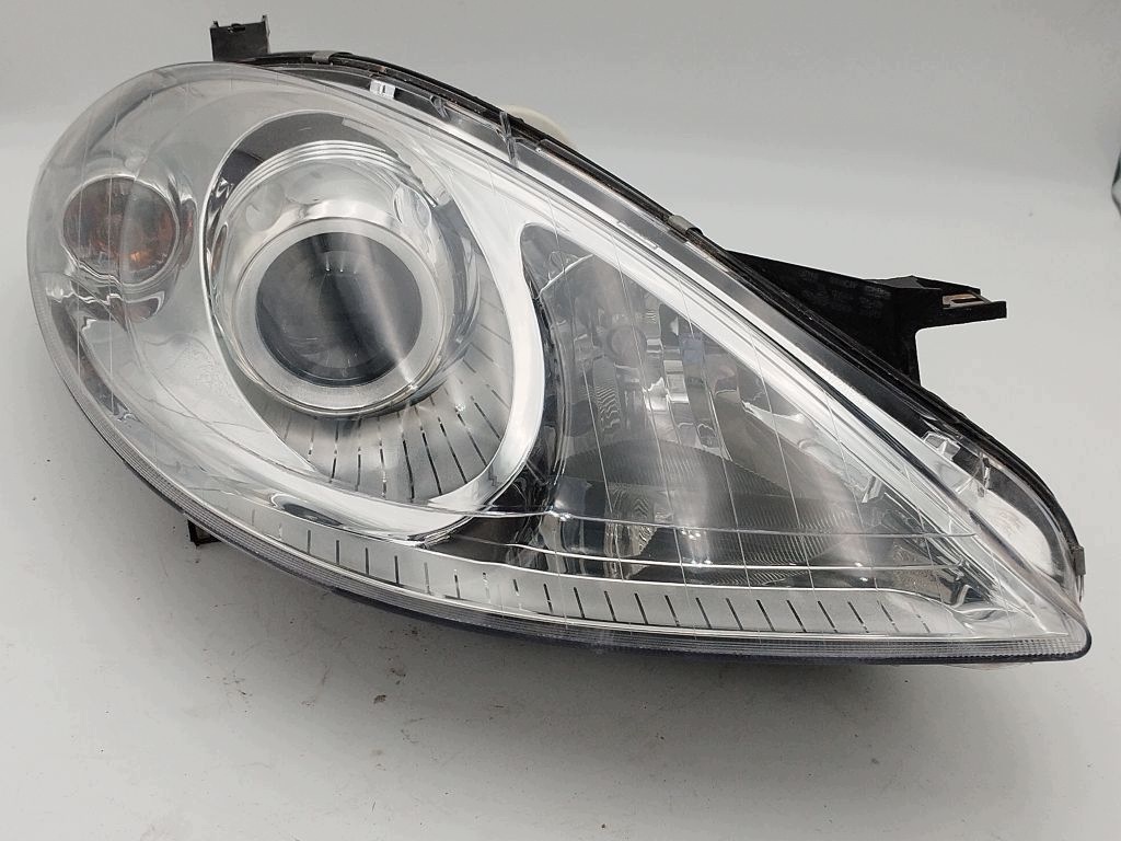 Mercedes A klasa W169 light right front front