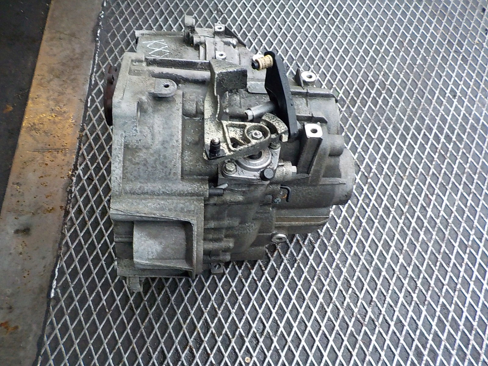 VOLKSWAGEN PASSAT B6 Getriebe KXX
