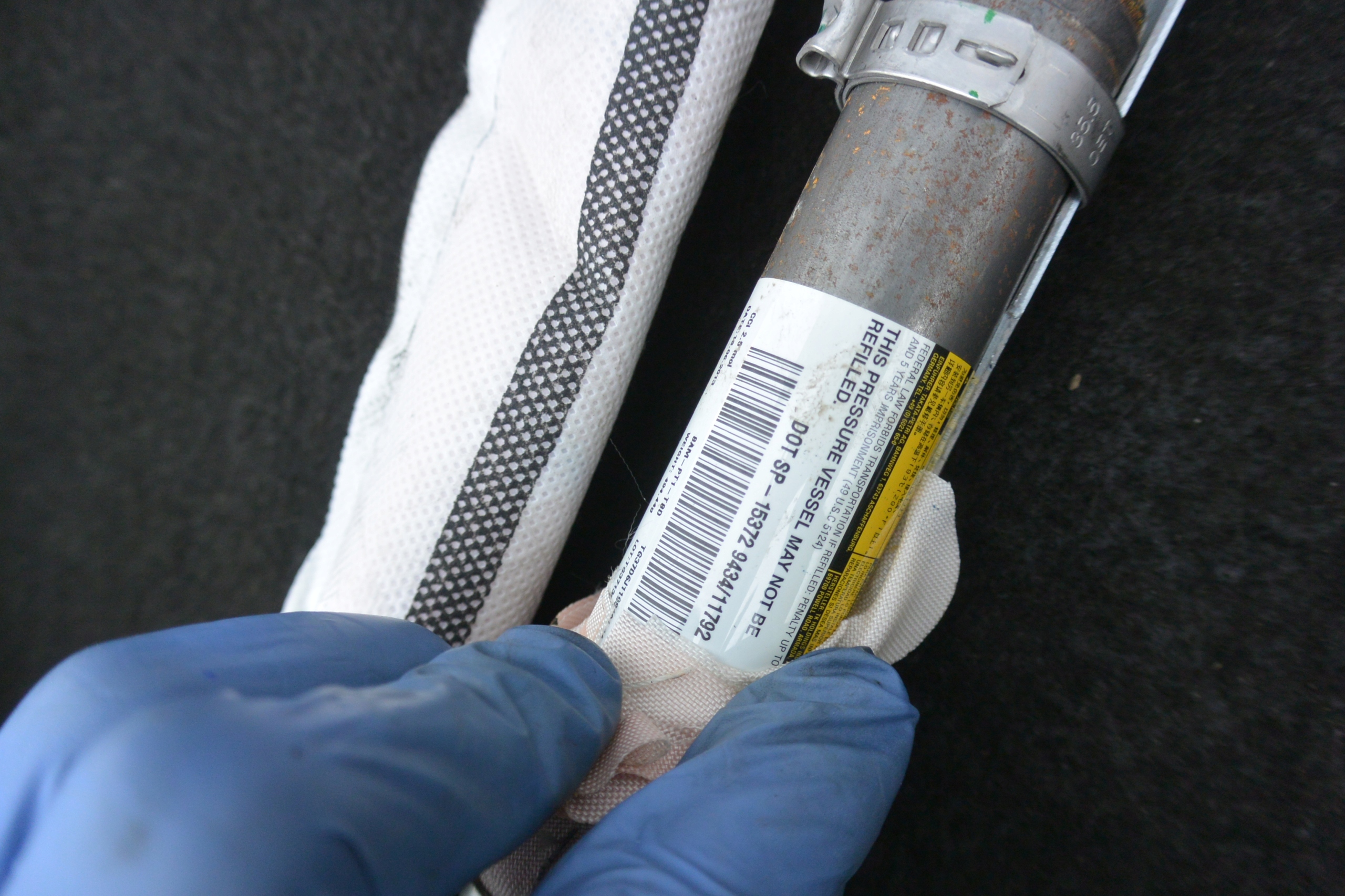 пиропатрон подушки безопасности правая левый tesla MODEL S 12-16