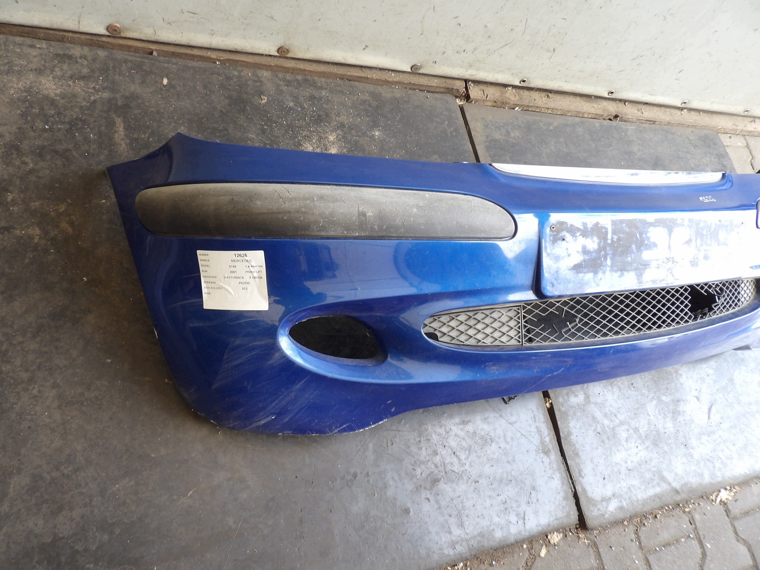 Mercedes A 140 Frontstoßstange 933