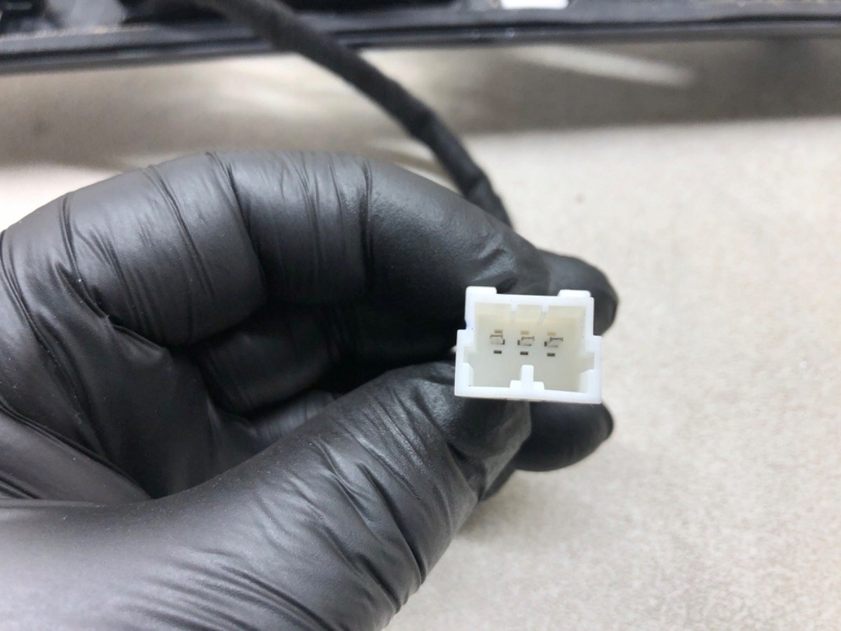 LISTWA KLAPY TYŁ MASERATI QUATTROPORTE VI Sedan/Limuzyna 670010449 Numer katalogowy oryginału 670010449