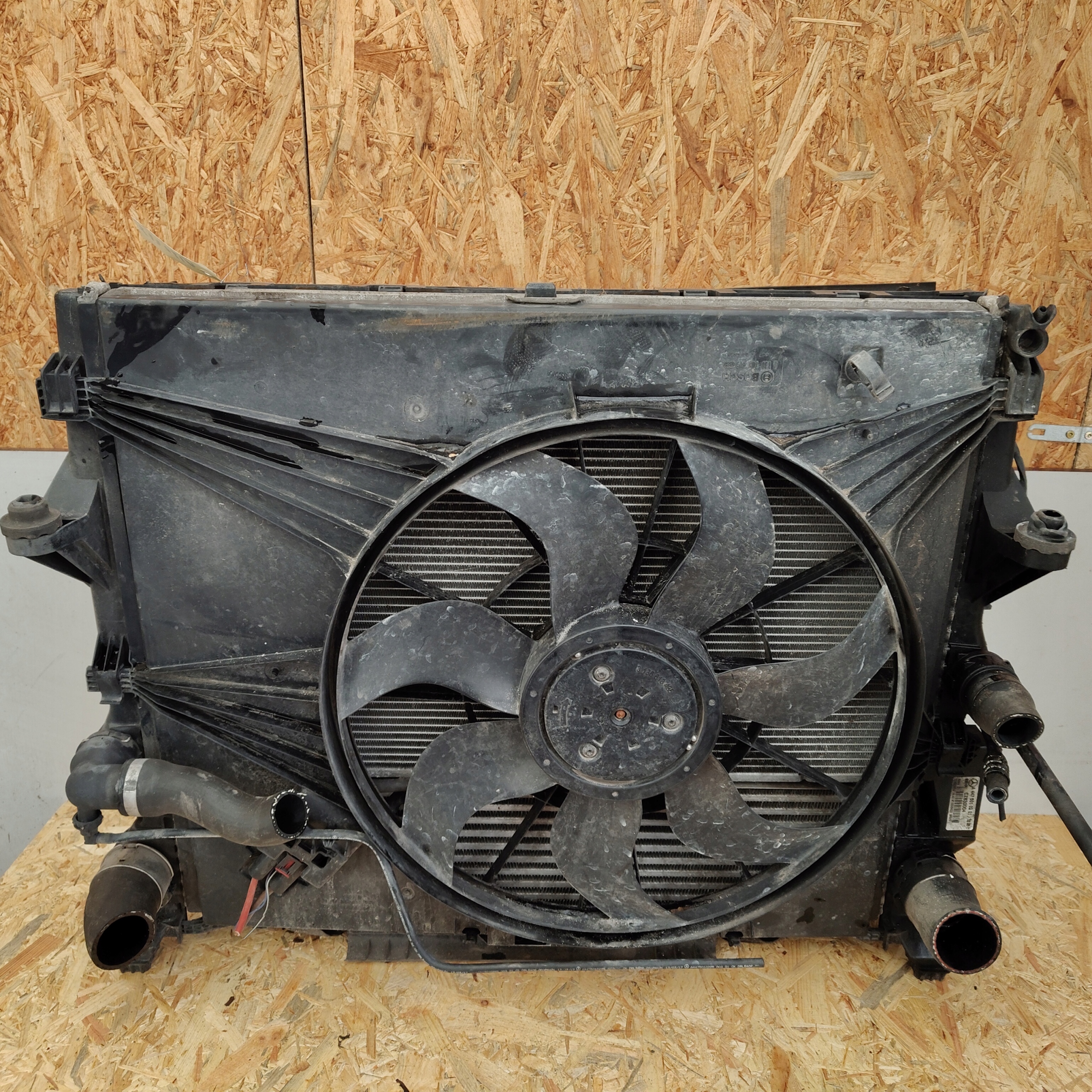 chladič vody KLIMA ventilátor MERCEDES VITO A4475010201