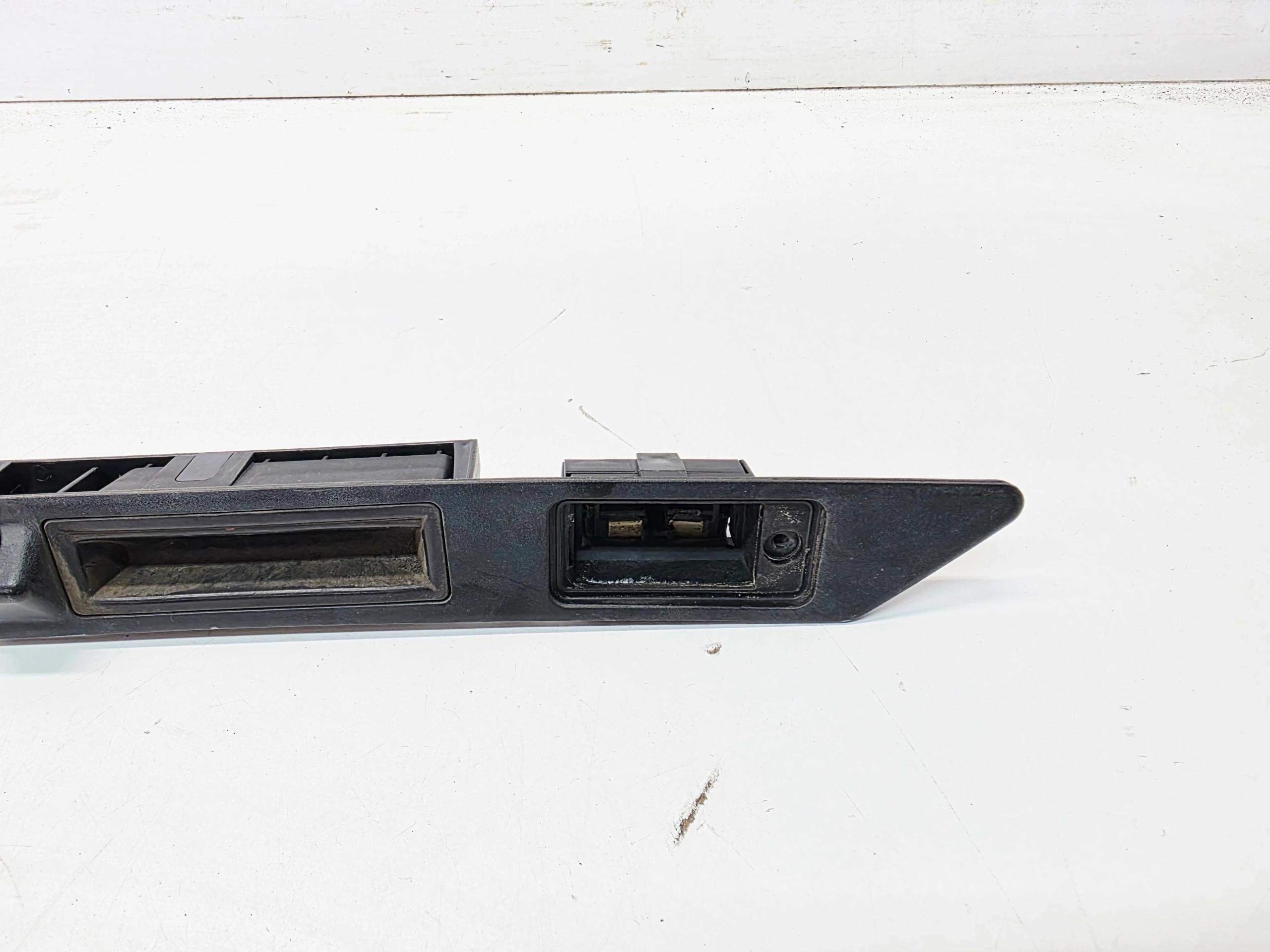 cap backlight signs AUDI A6 C6 Q7 4L 4L0827574