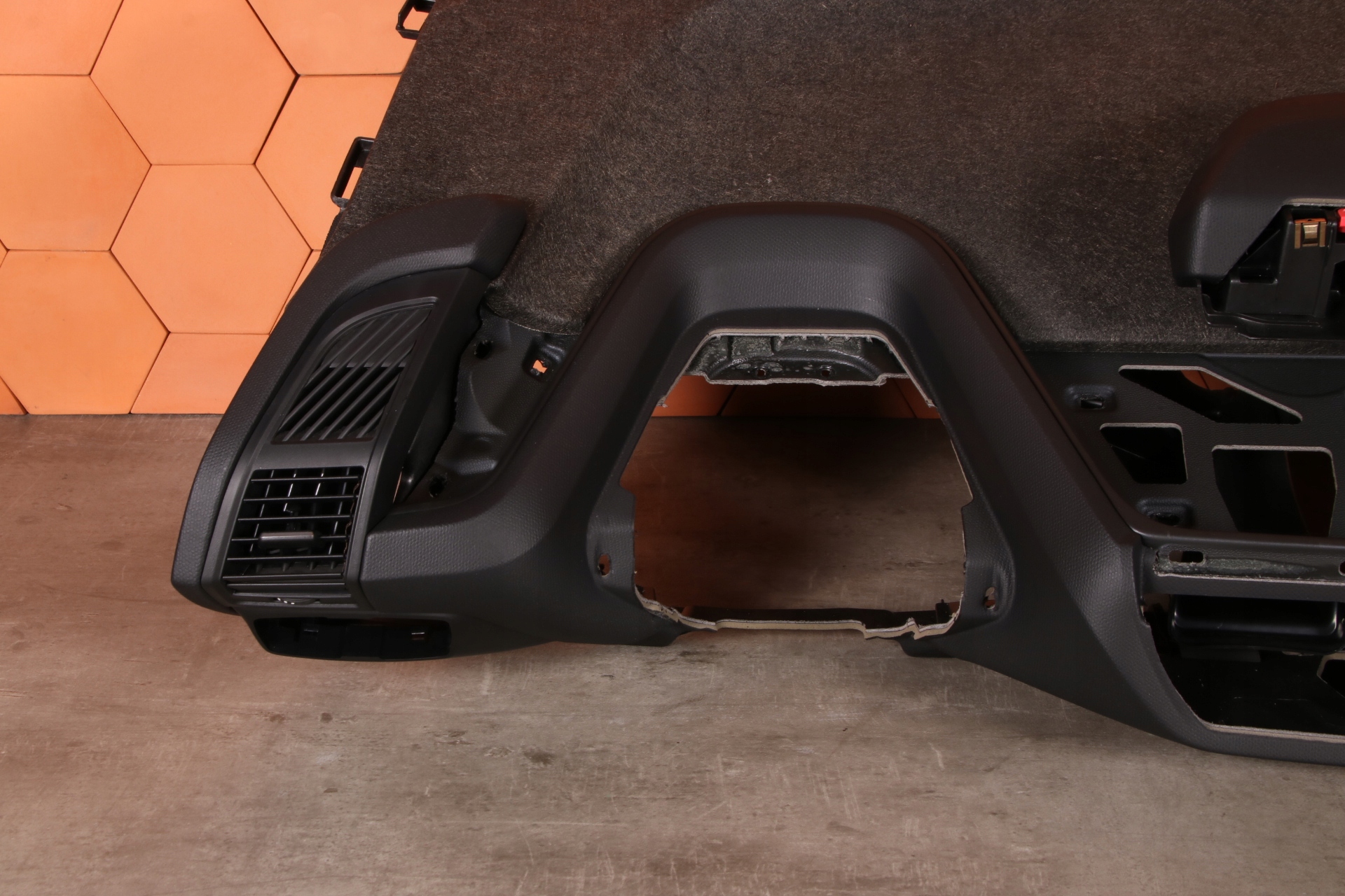 BMW i3 I01 originál dashboard instrument panel console NEUTRONIC ARAGAZGRAU
