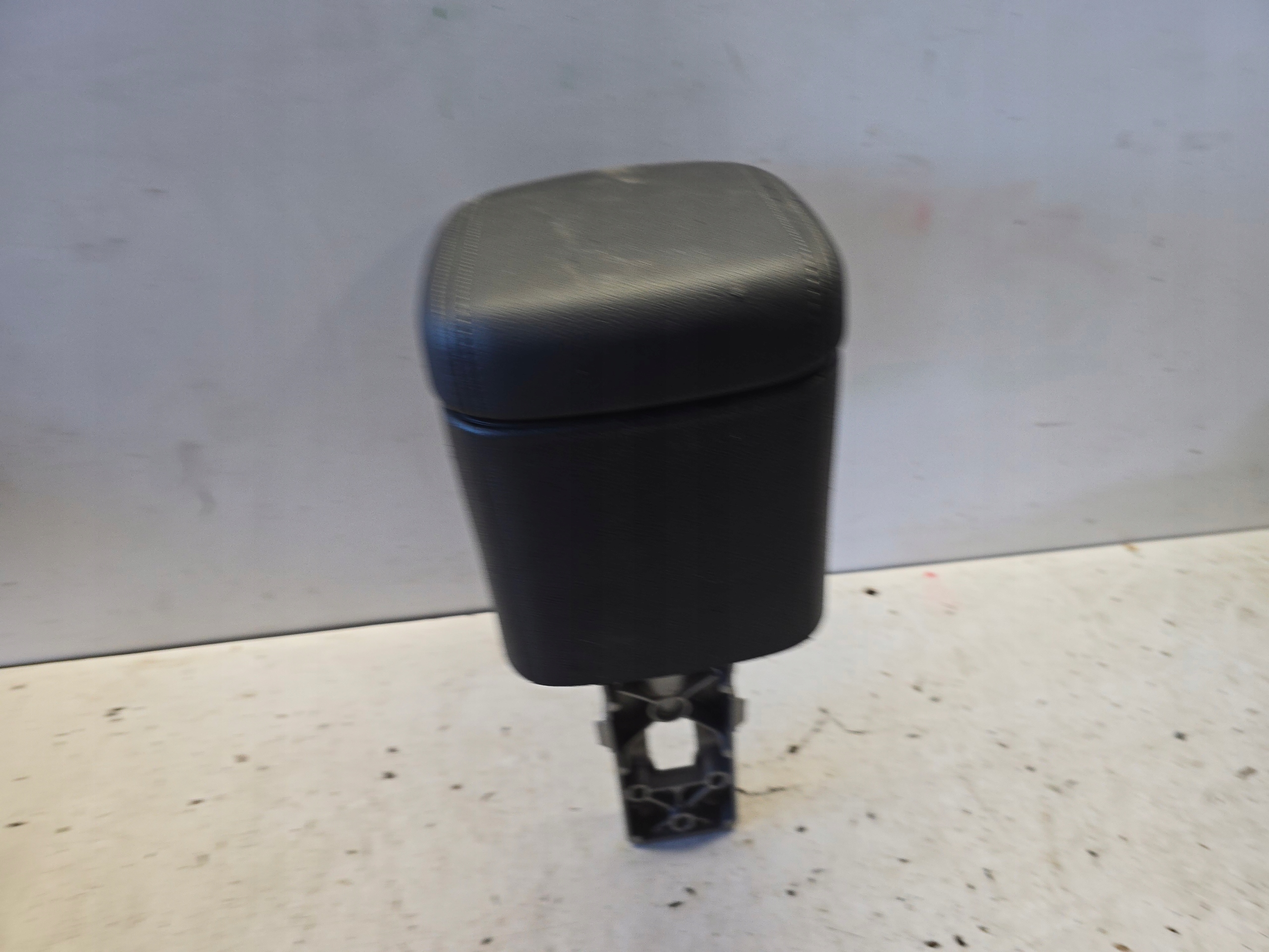 OPEL ZAFIRA C armrest original black
