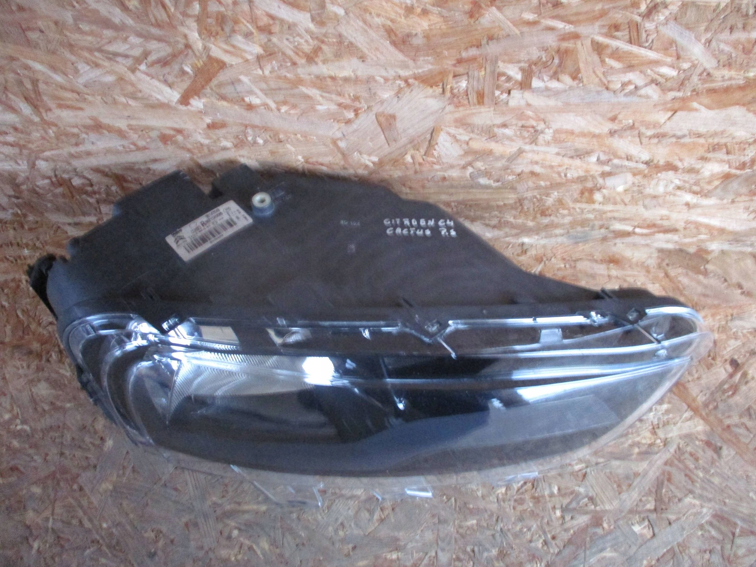 light front front right CITROEN C4 CACTUS LIFT 18