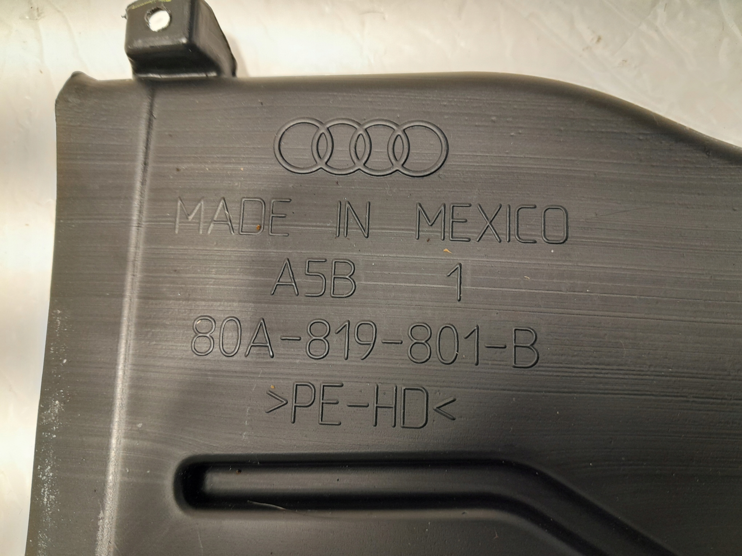AUDI Q5 80A drain air duct air line left 80A819801B