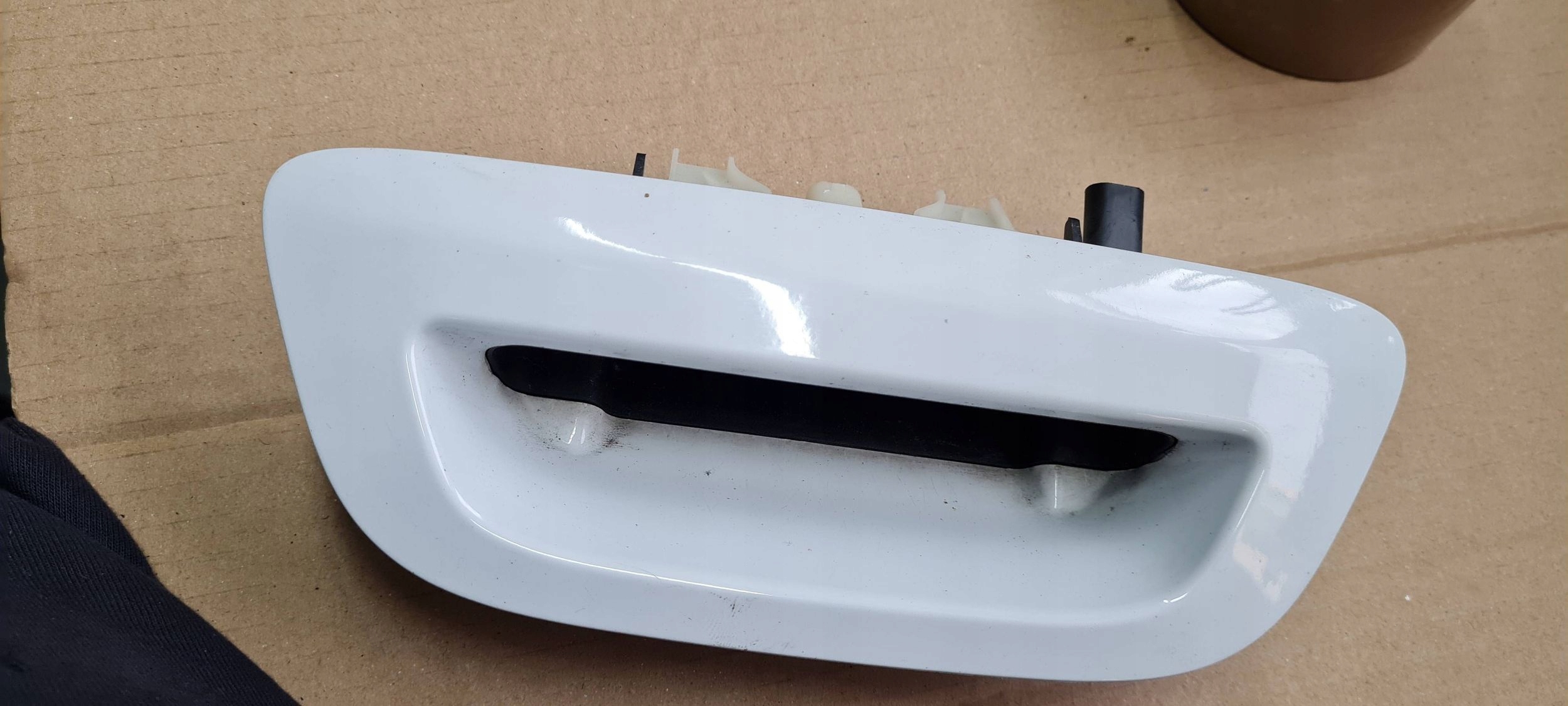 Chrysler Pacifica 2022 handle MIKROSTYK bonnet boot PW7 68160779AB