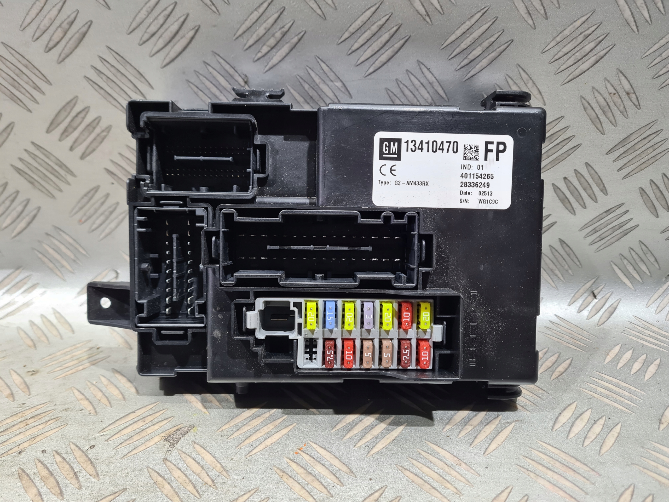 MODUŁ SKRZYNKA BEZPIECZNIKÓW BSI OPEL MERIVA B