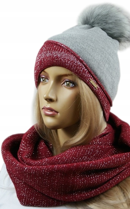 

Komplet Czapka + Komin nitka silver pompon # 11