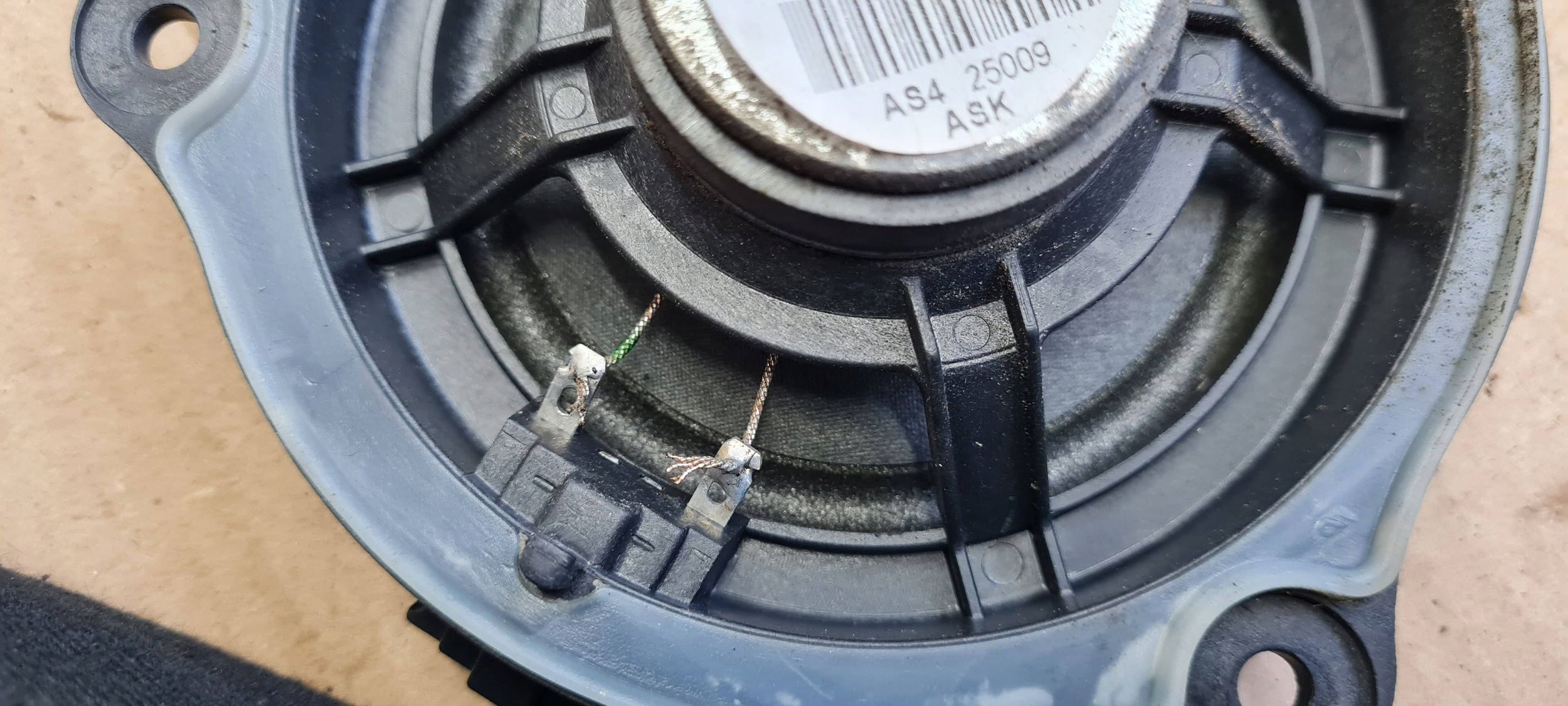 A6 C6 LIFT speaker door SREDNIOTONOWY left right front 4F0035411