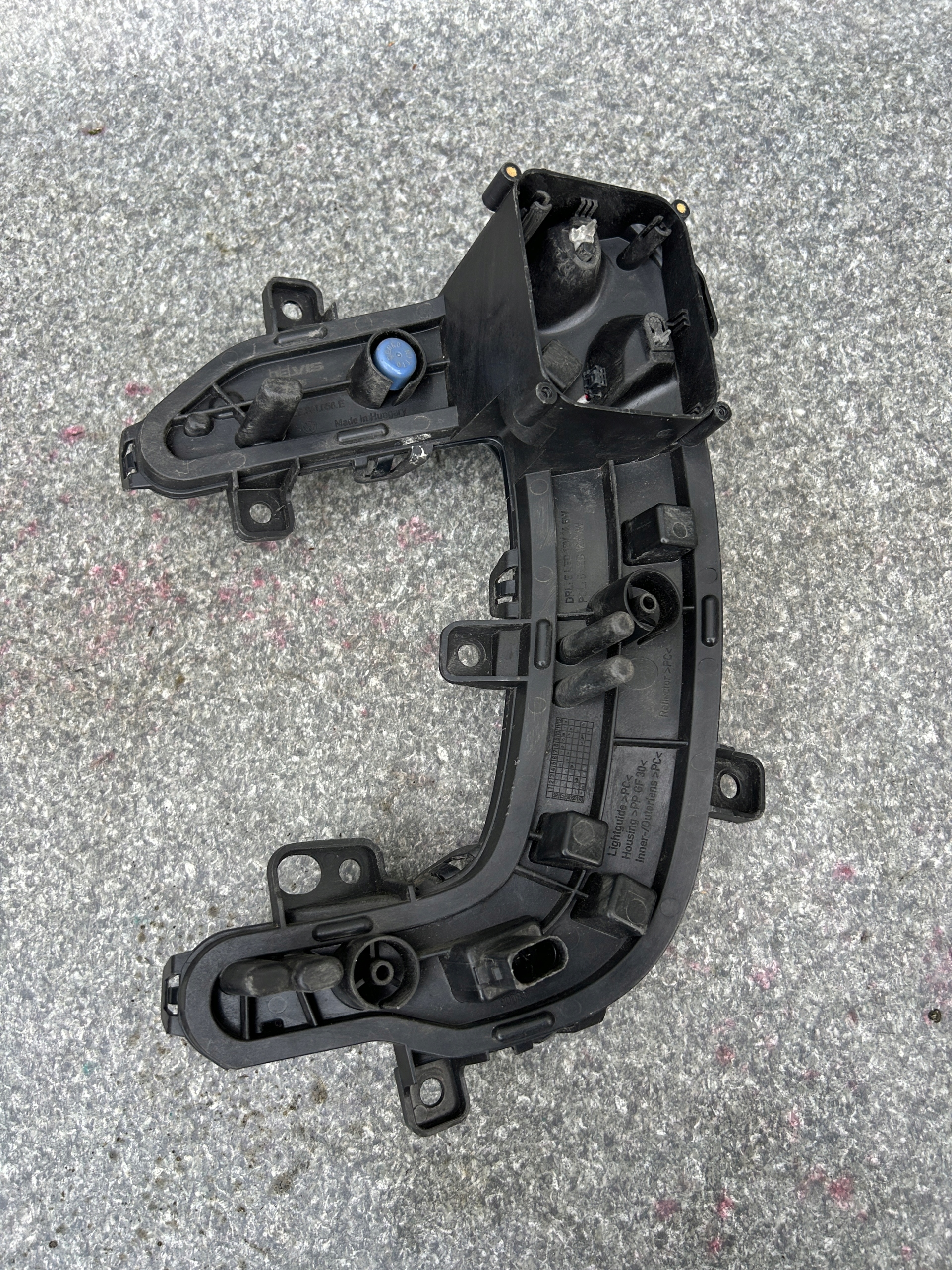 ГАЛОГЕН led правый в бампер перед vw e UP 12E941056E