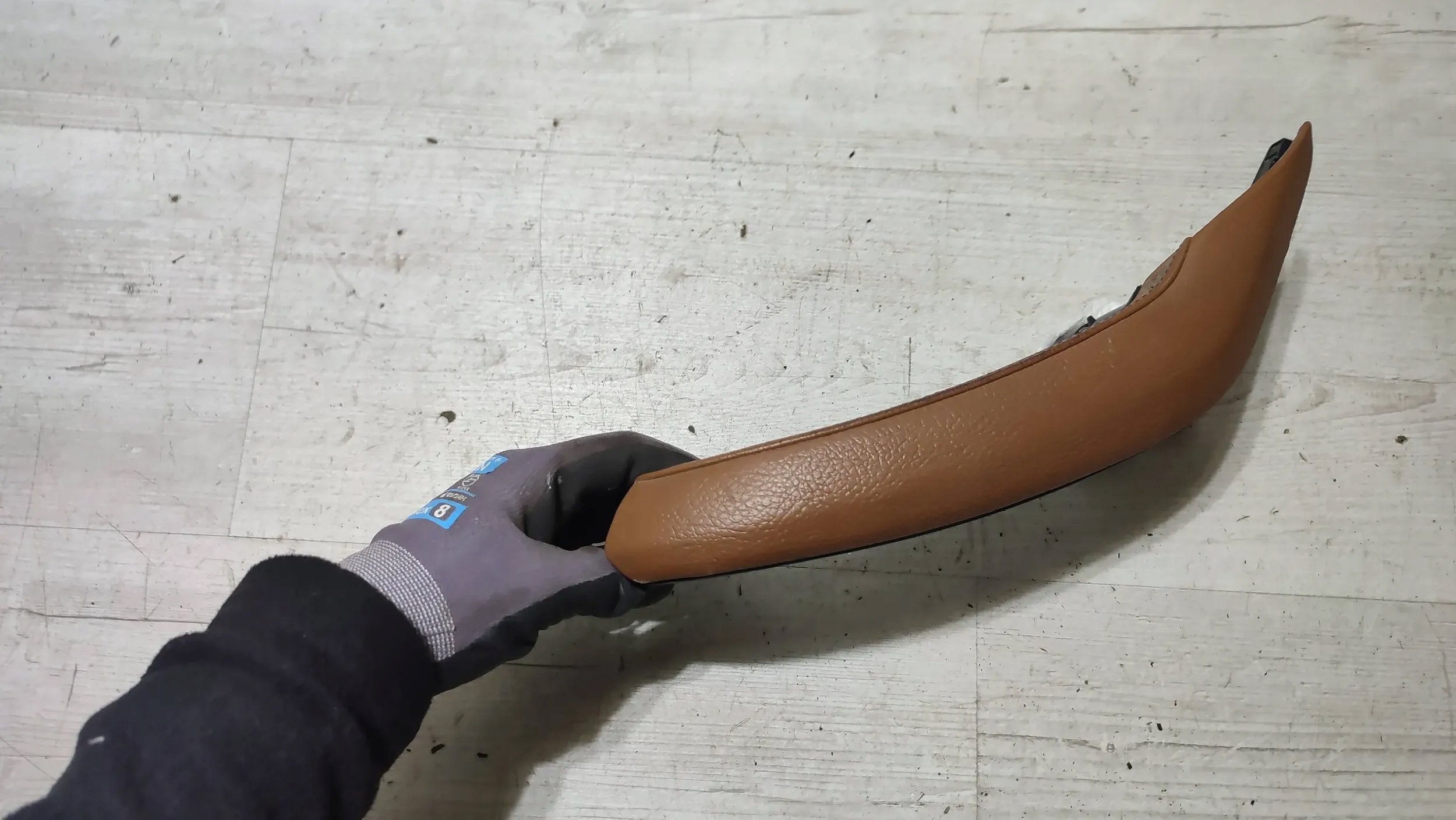 BMW X3 F25 15r 2.0d handle bracket door left rear part leather