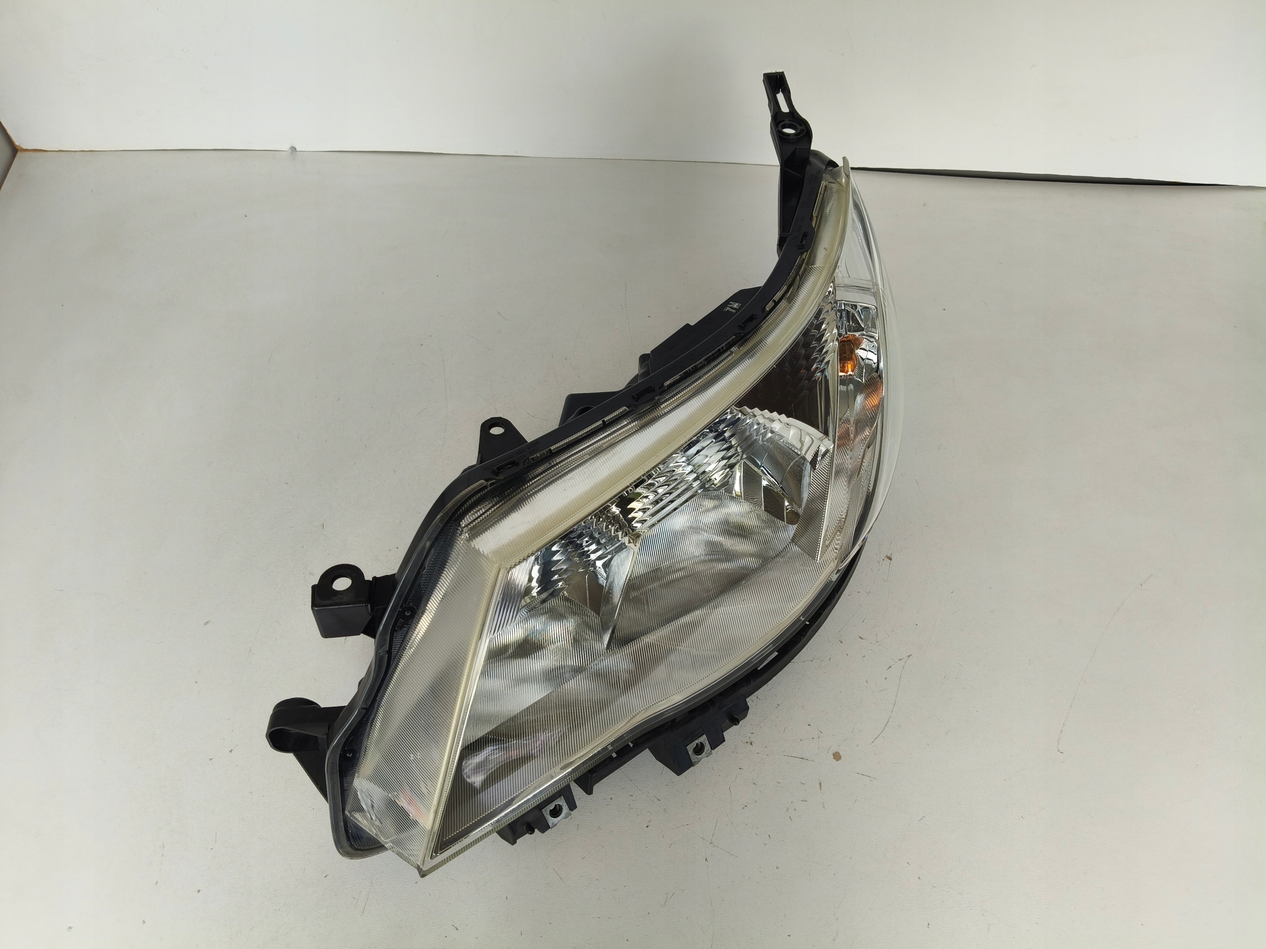 light left REFLEKTOR SUBARU FORESTER III 08