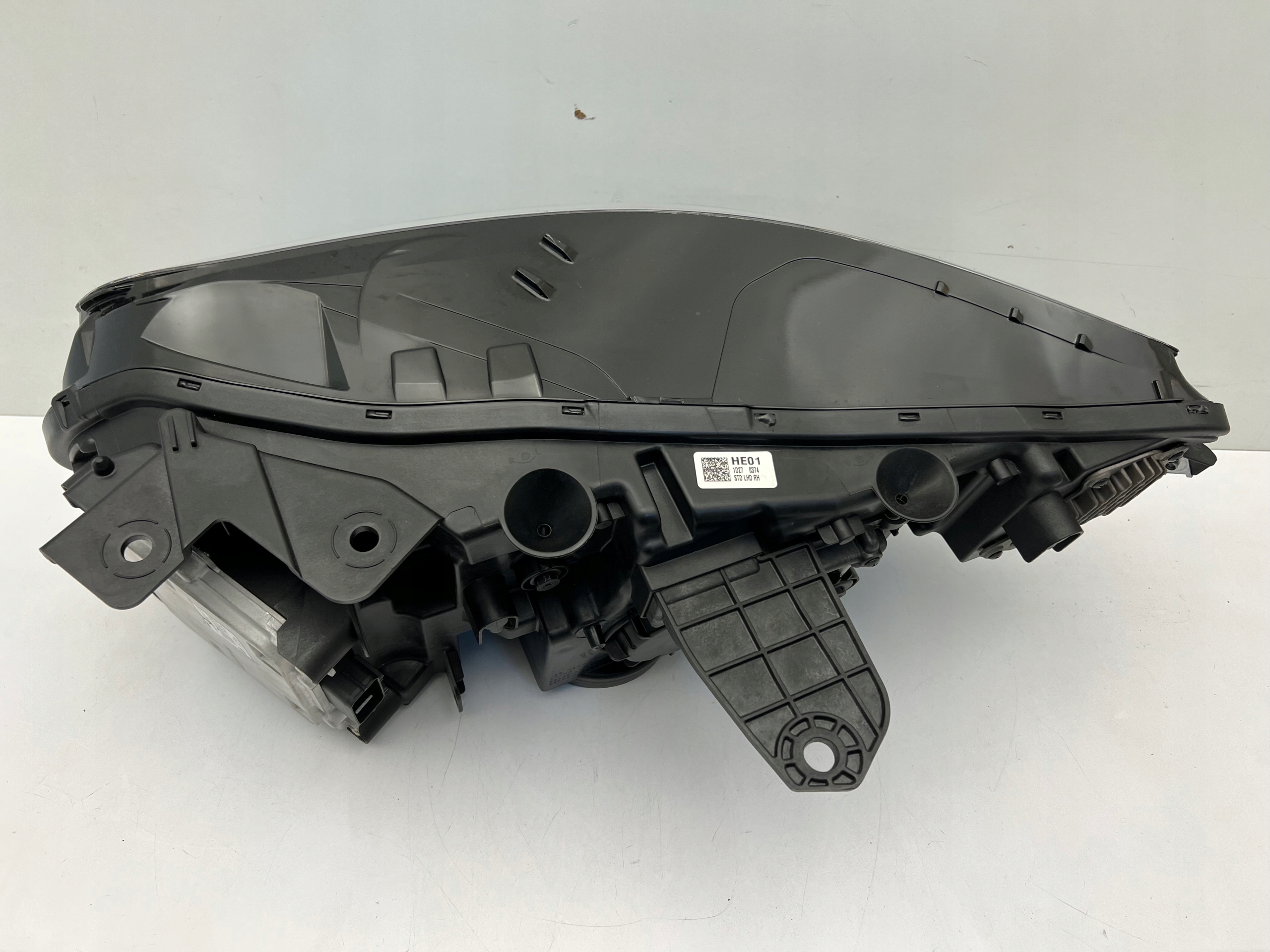 GENESIS GV70 LAMPA PRZEDNIA PRAWA FULL LED 2020- Strona zabudowy prawa