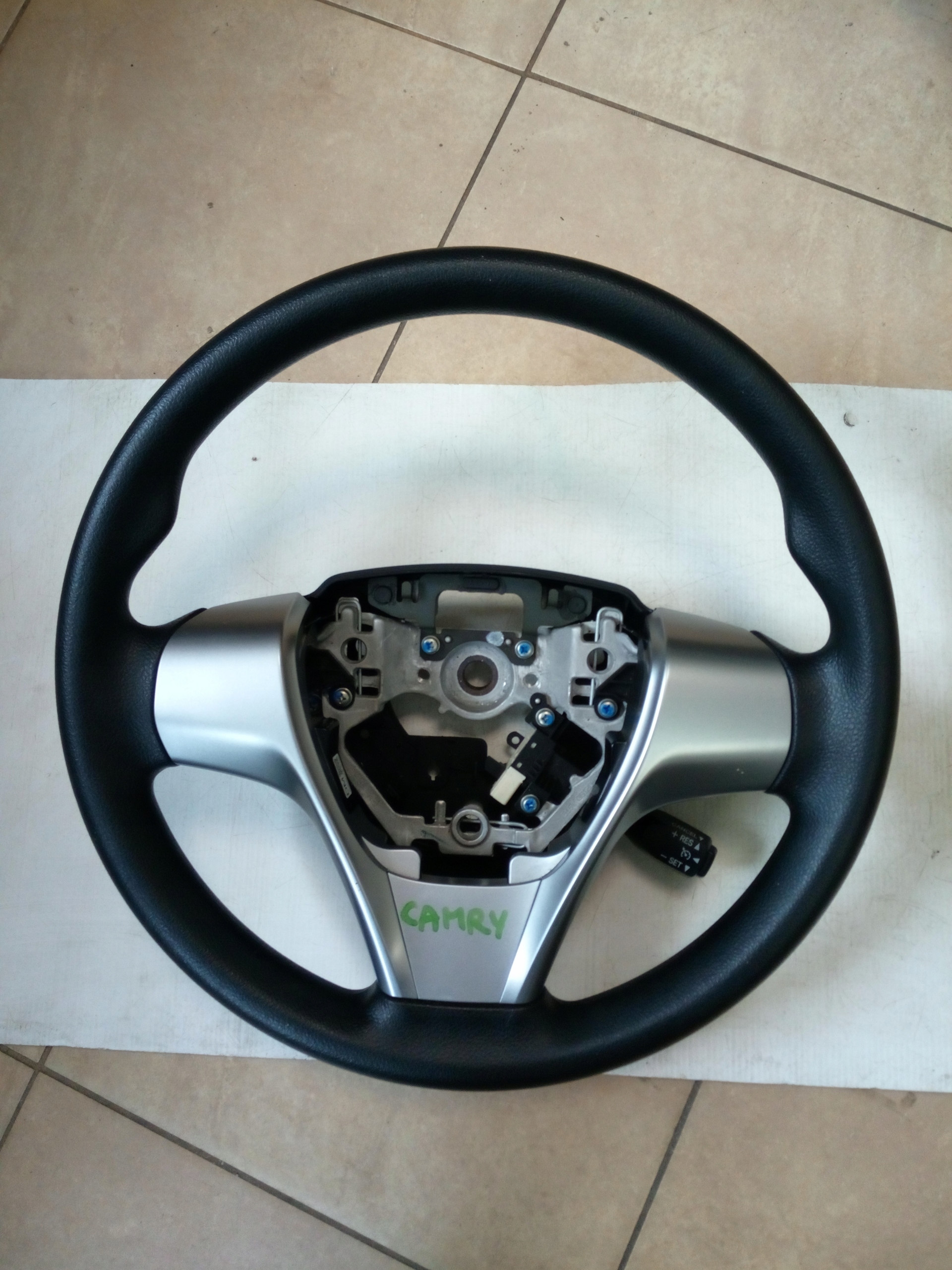 РУЛЕВОЕ КОЛЕСО TOYOTA CAMRY ' 13 КРУИЗ-КОНТРОЛЬ.*