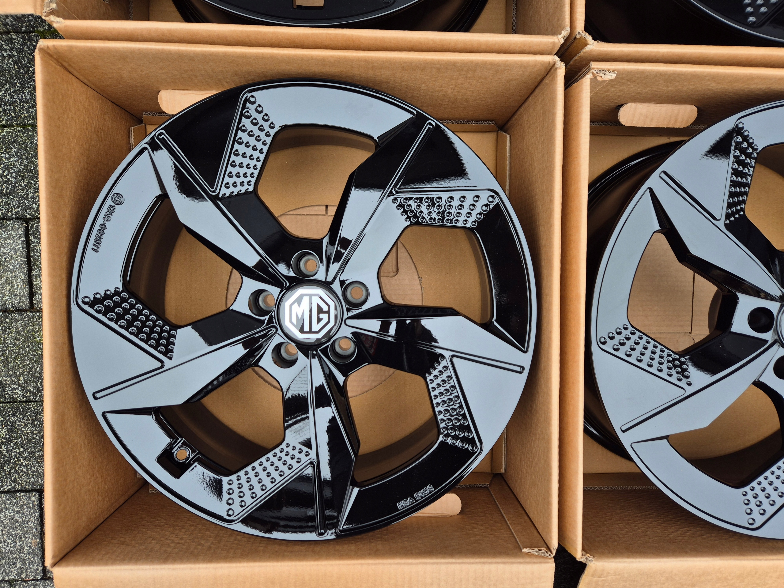 Felgi 19" do MG HS eHS 5x112 Producent felg Dezent