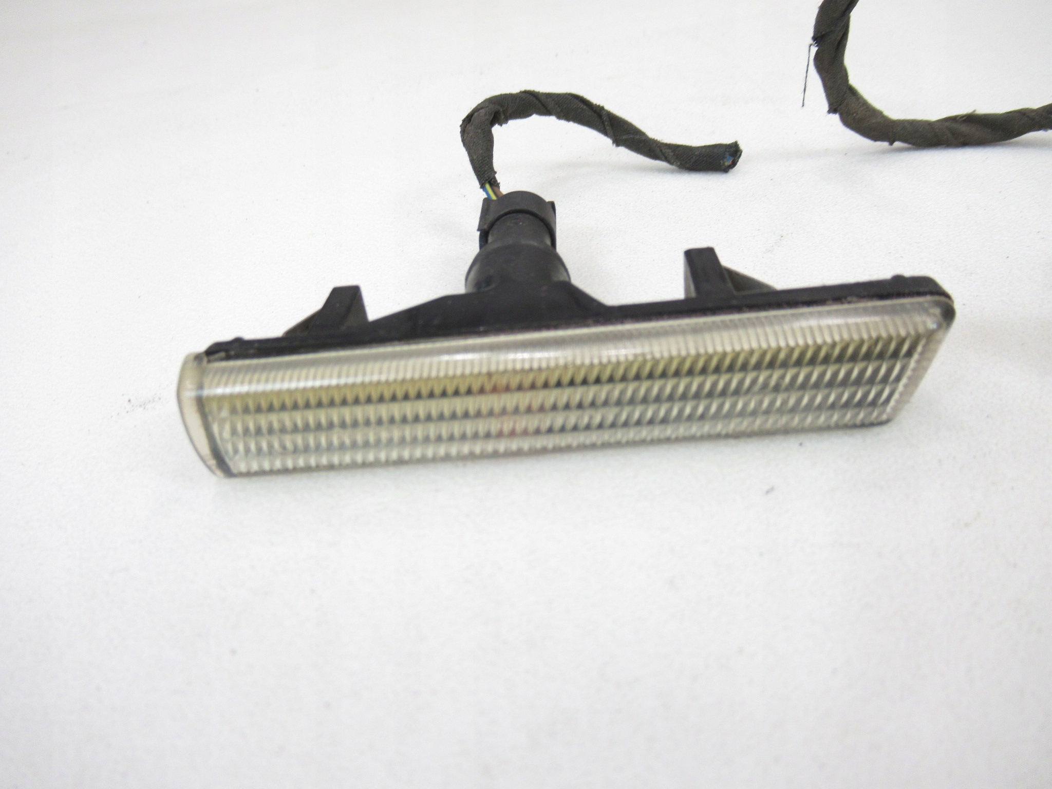 indicator left front BMW 7 e38