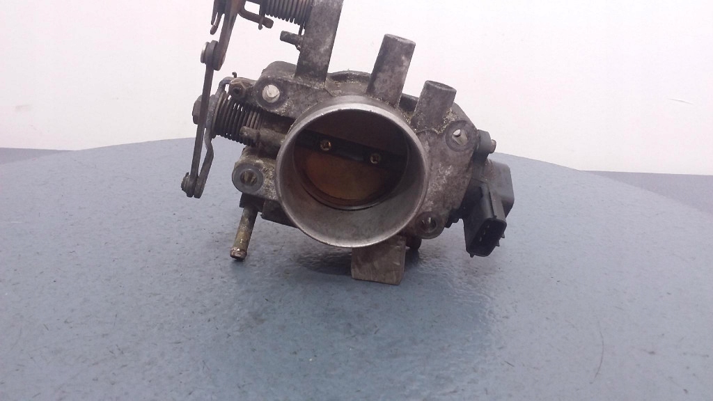 mazda и XEDOS 9 2.3b V6 ДРОССЕЛЬНАЯ ЗАСЛОНКА