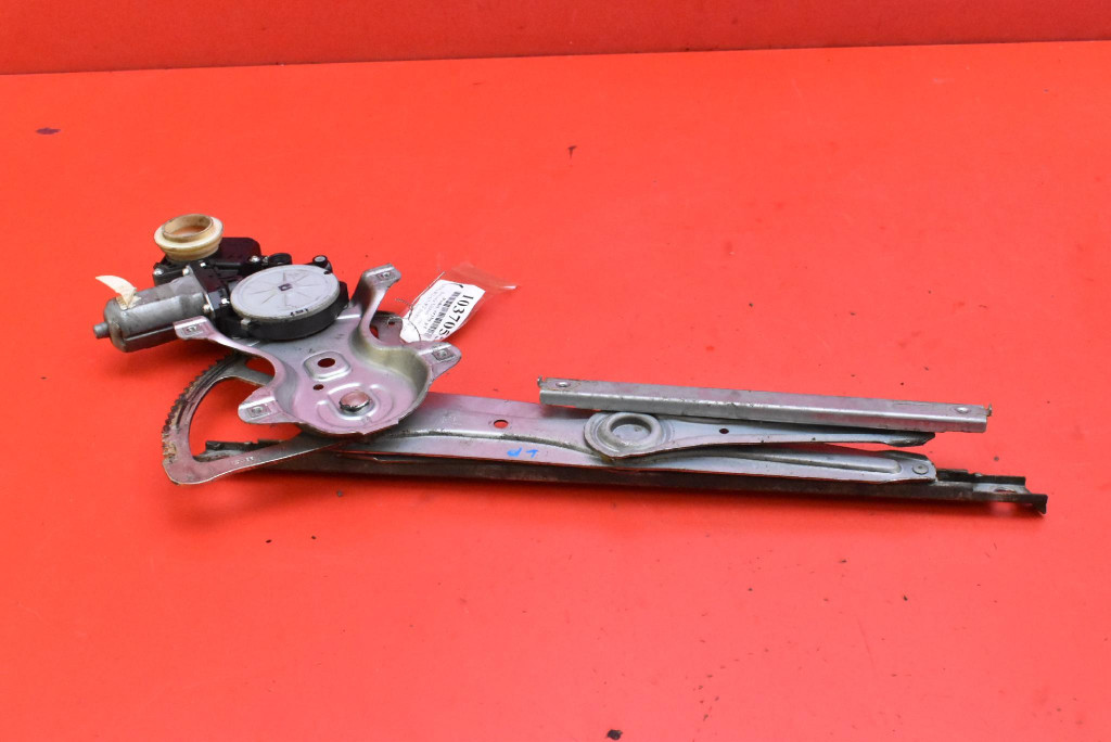 window regulator left front EU 85720-0F030-B TOYOTA VERSO 1 and 09-13