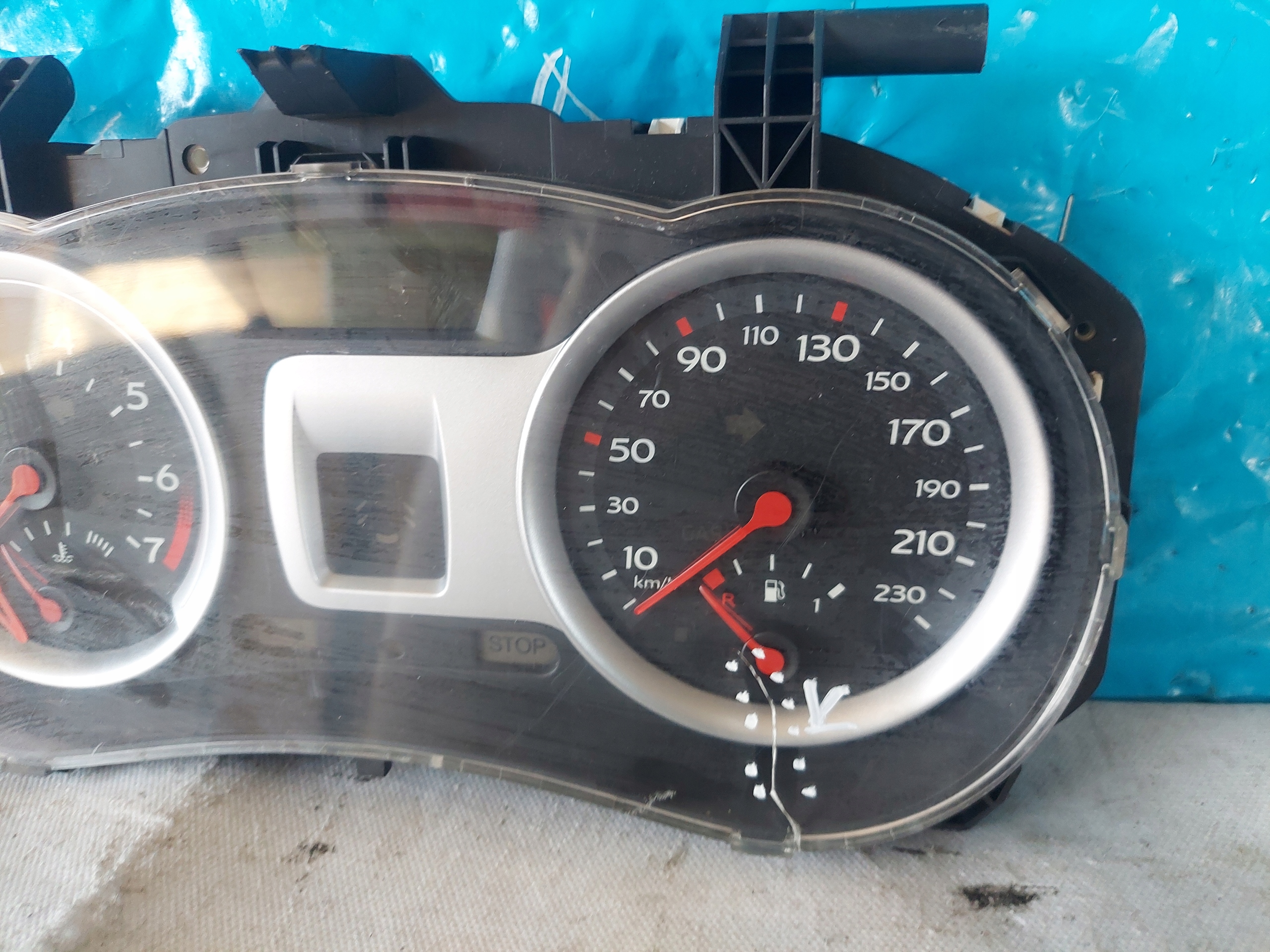 dials clock CLIO III 1.2 B 8200715181N