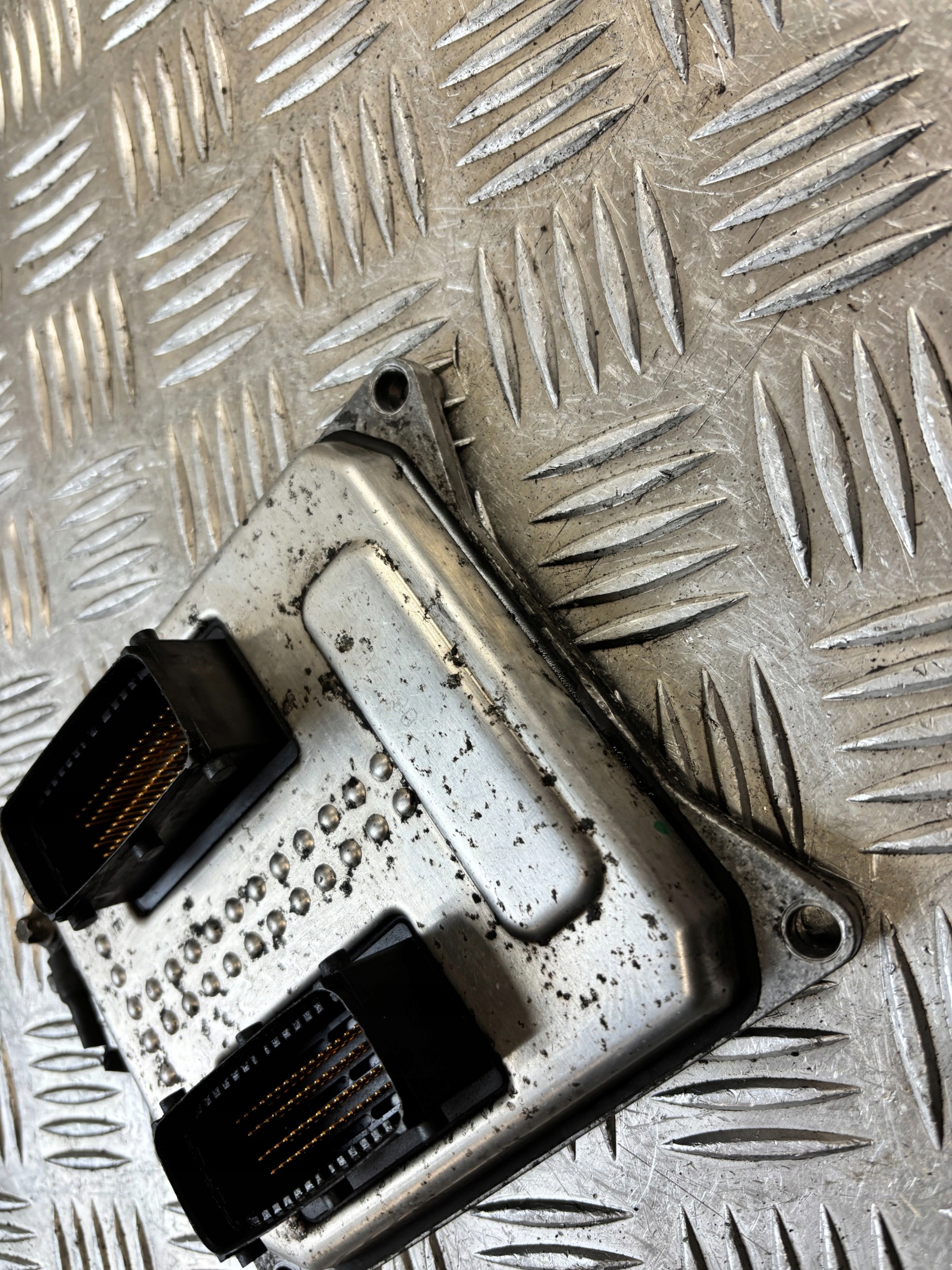 control unit of the engine Opel Zafira B 1.8B 12992406