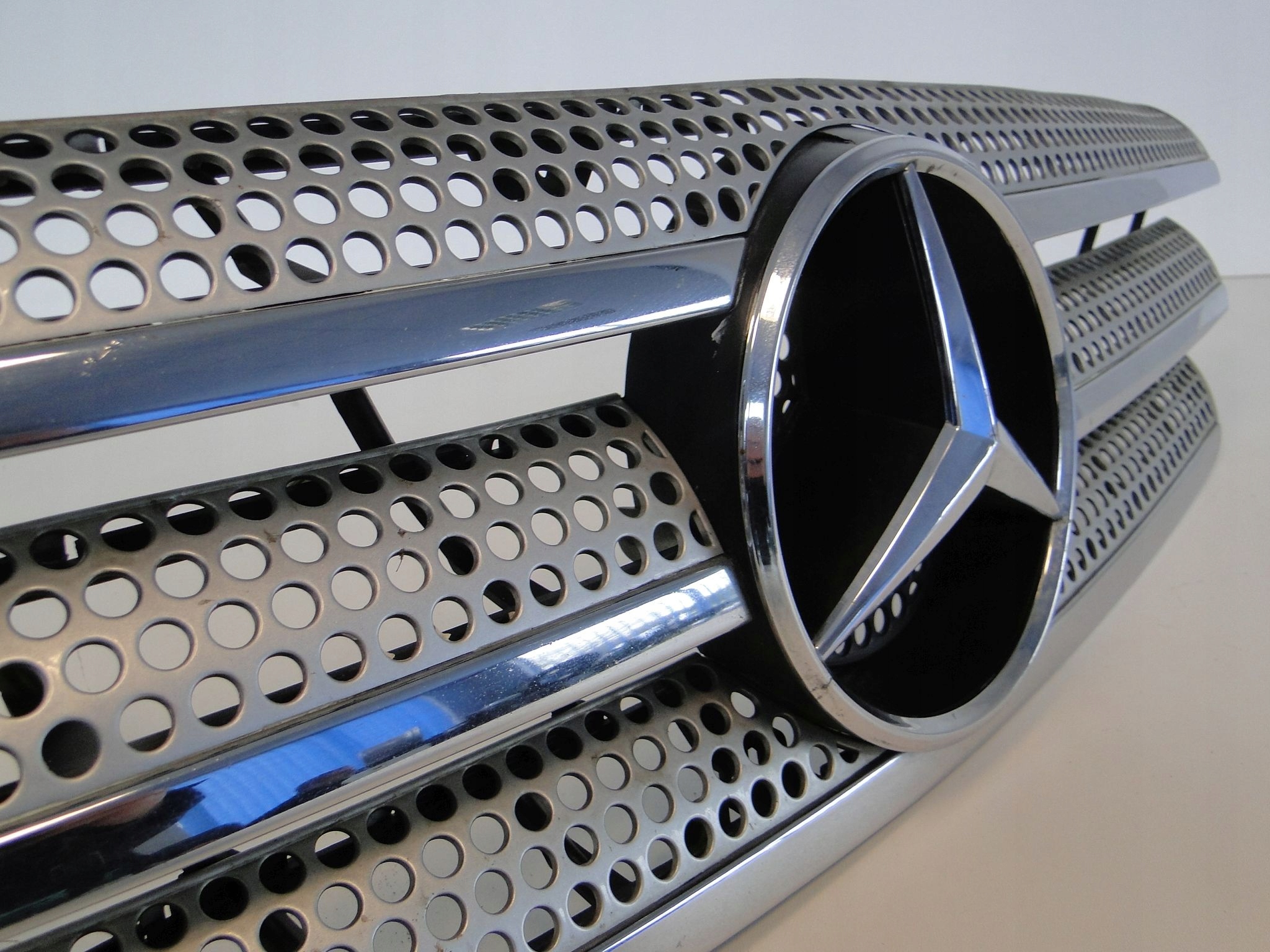 MERCEDES ML 163 W163 GRILL ATRAPA ZDERZAKA Typ samochodu 4x4/SUV