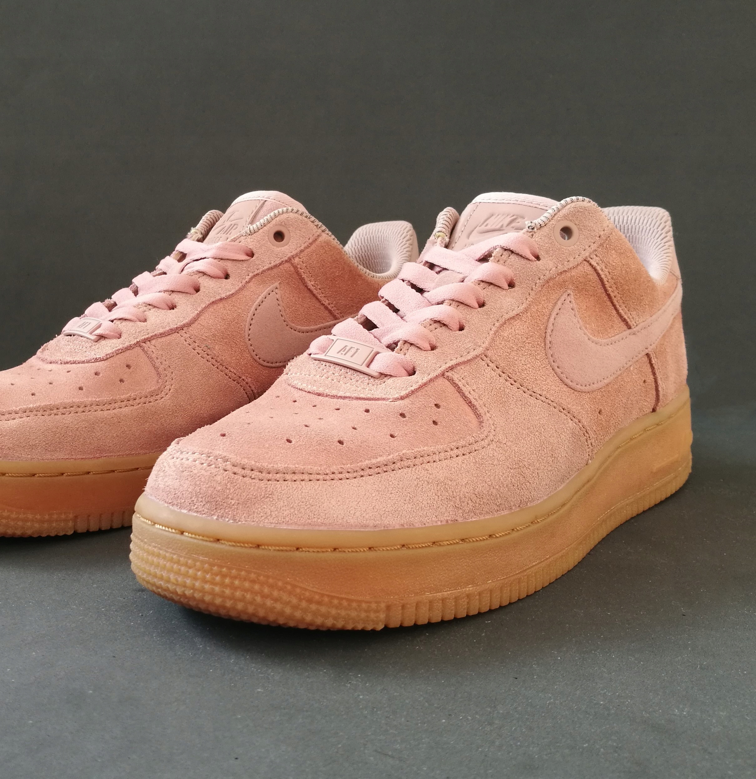 NIKE AIR FORCE 1 07 LV 8_AIR FORCE 1 07 LV 8/26cm/SUEDE US8