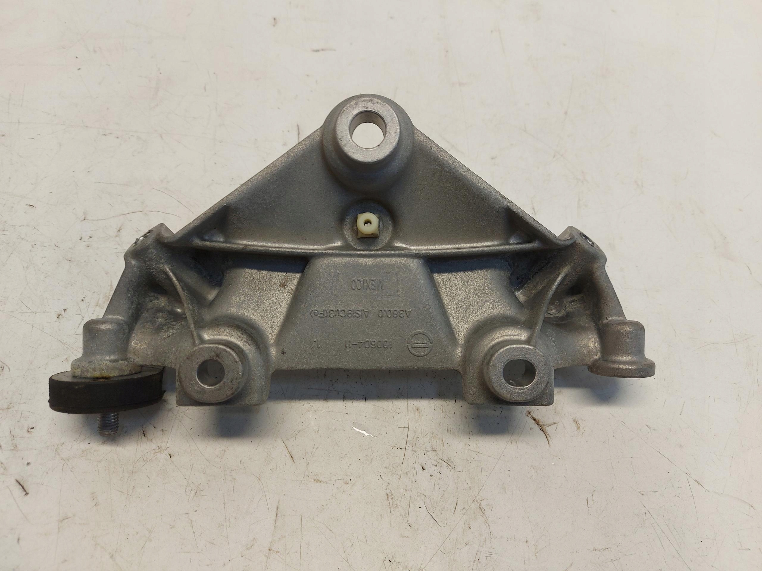BMW G05 X5 3.0d 2019r Console Support plaque 100604