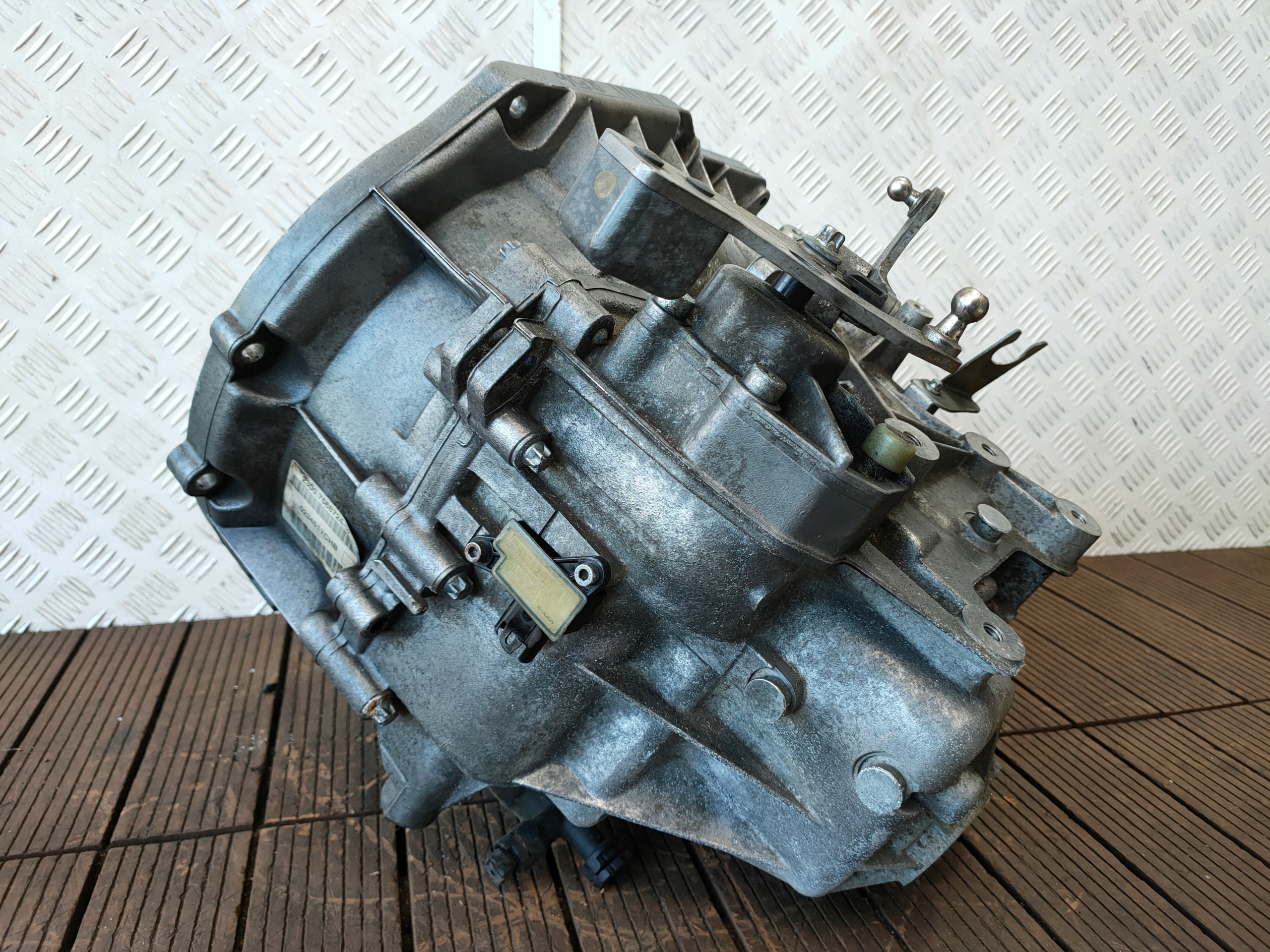 MINI COOPER R56 06-13 1.6 16V CAMBIO manuale 2300.7568724-02
