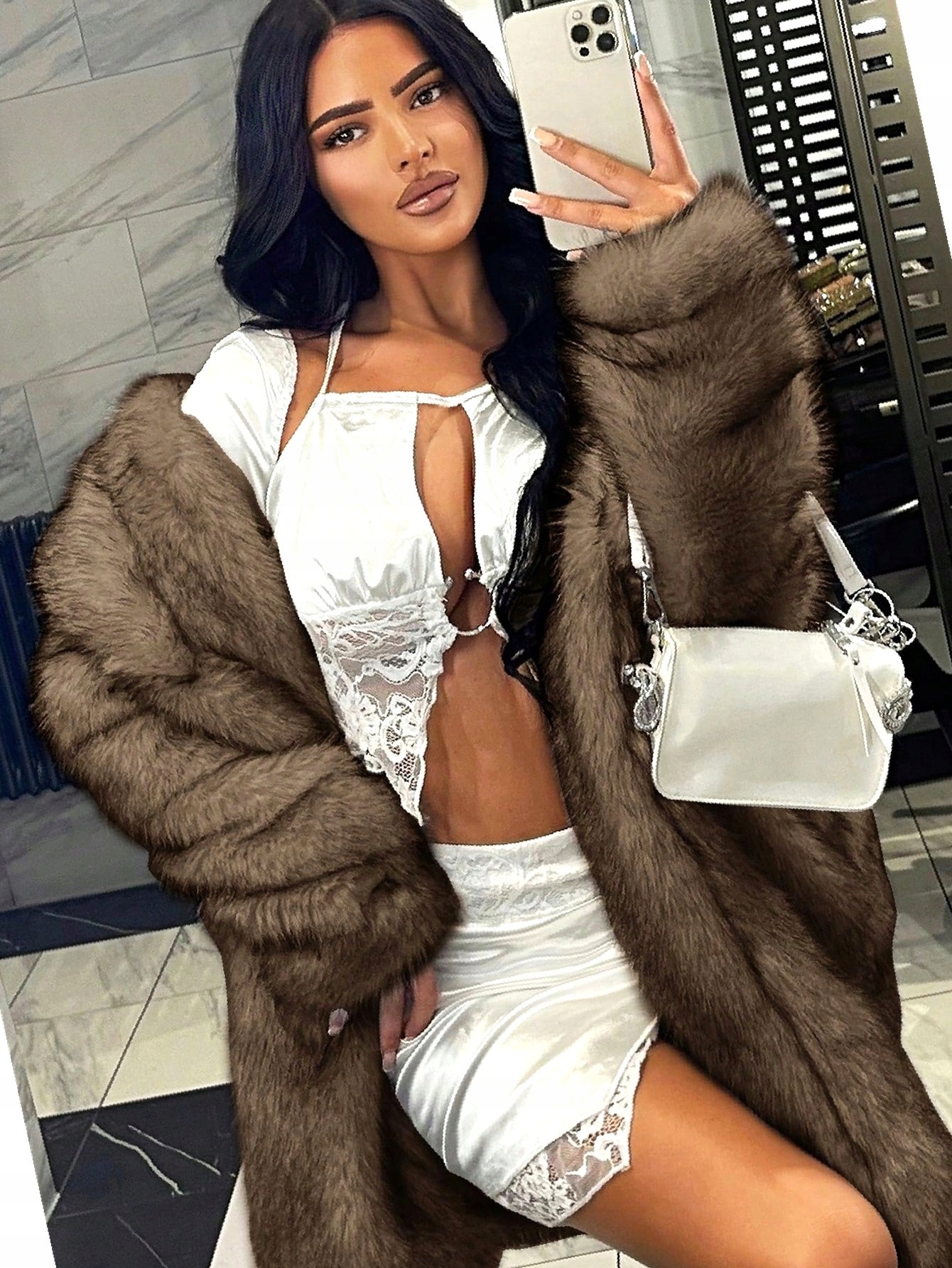 Dámské stylové Kožešina Módní Hnědé Za Koleno Glamour M 38