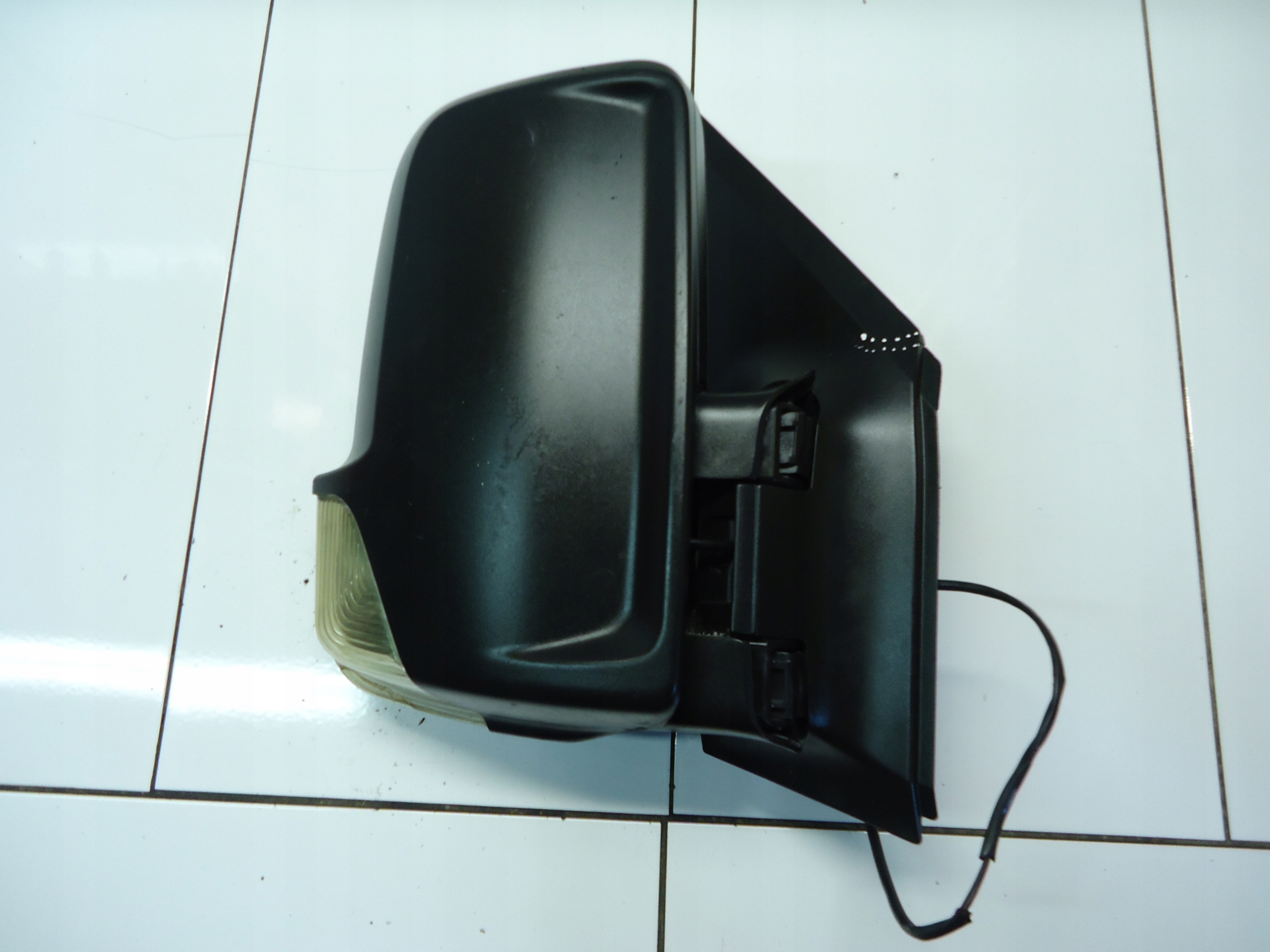 MERCEDES SPRINTER W906 mirror right A9068102093 2 PIN