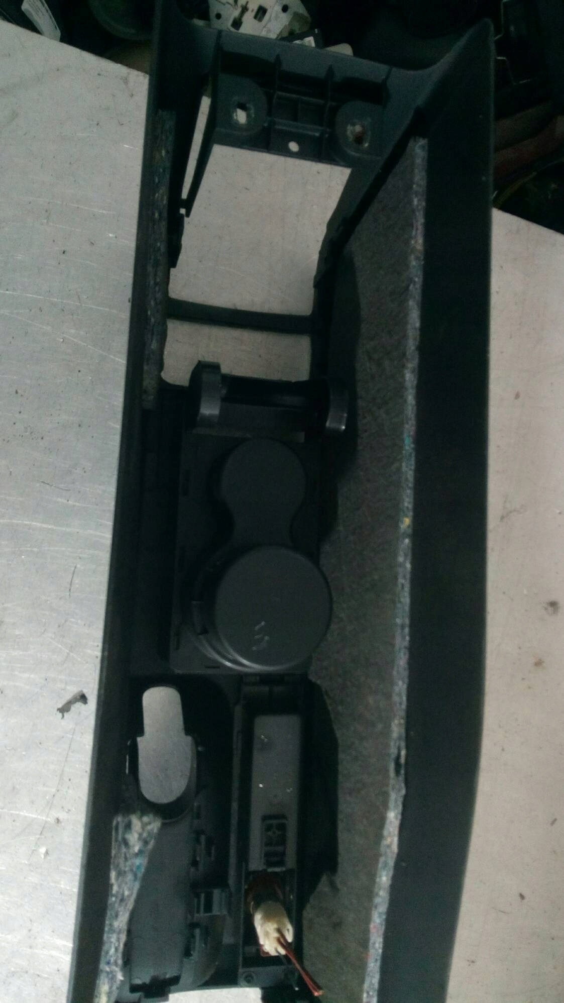 тунель середина Audi A3 8P 2.0tdi