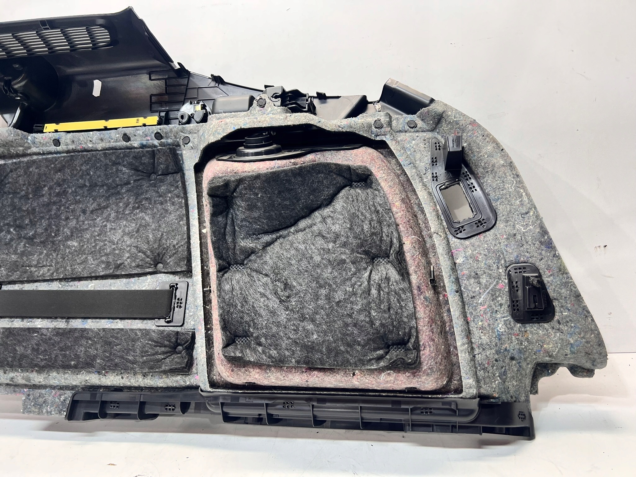 boot upholstery towing left AUDI A4 B9 LIFT AVANT 8W9863879L KTH