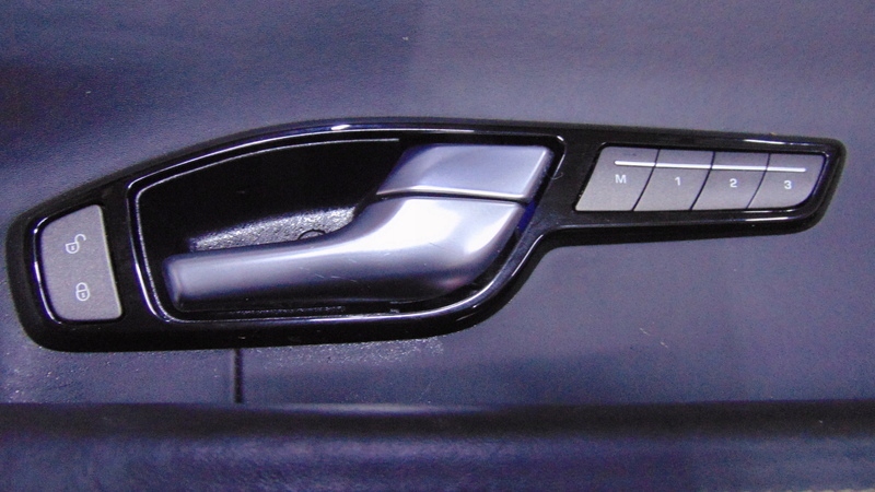 side upholstery door right front COUPE 3D LAND ROVER RANGE EVOQUE and L538