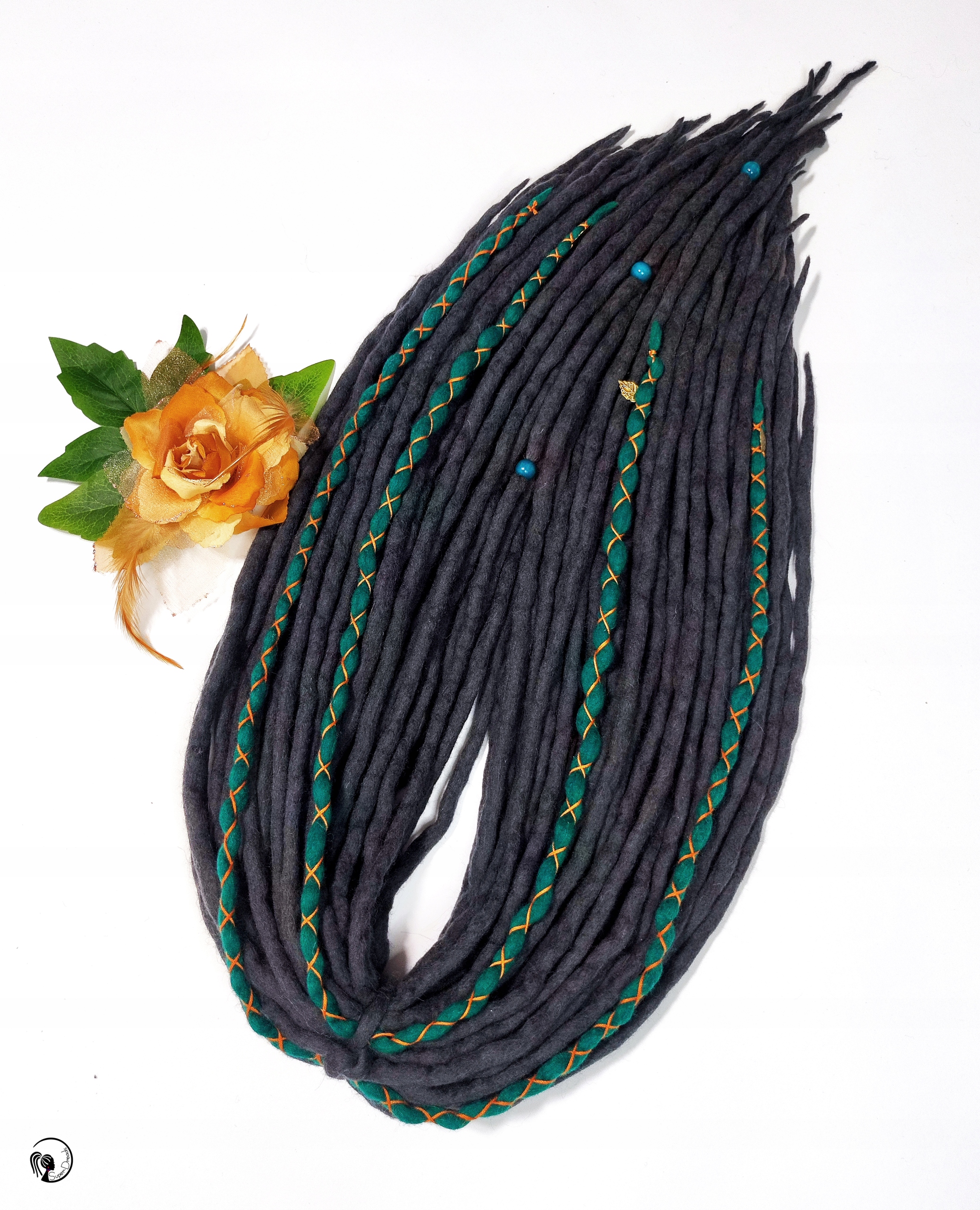 Dredloky Dredy Vlněné ručně vyráběné, šedé zelené, Lesní Elf, 40 kusů