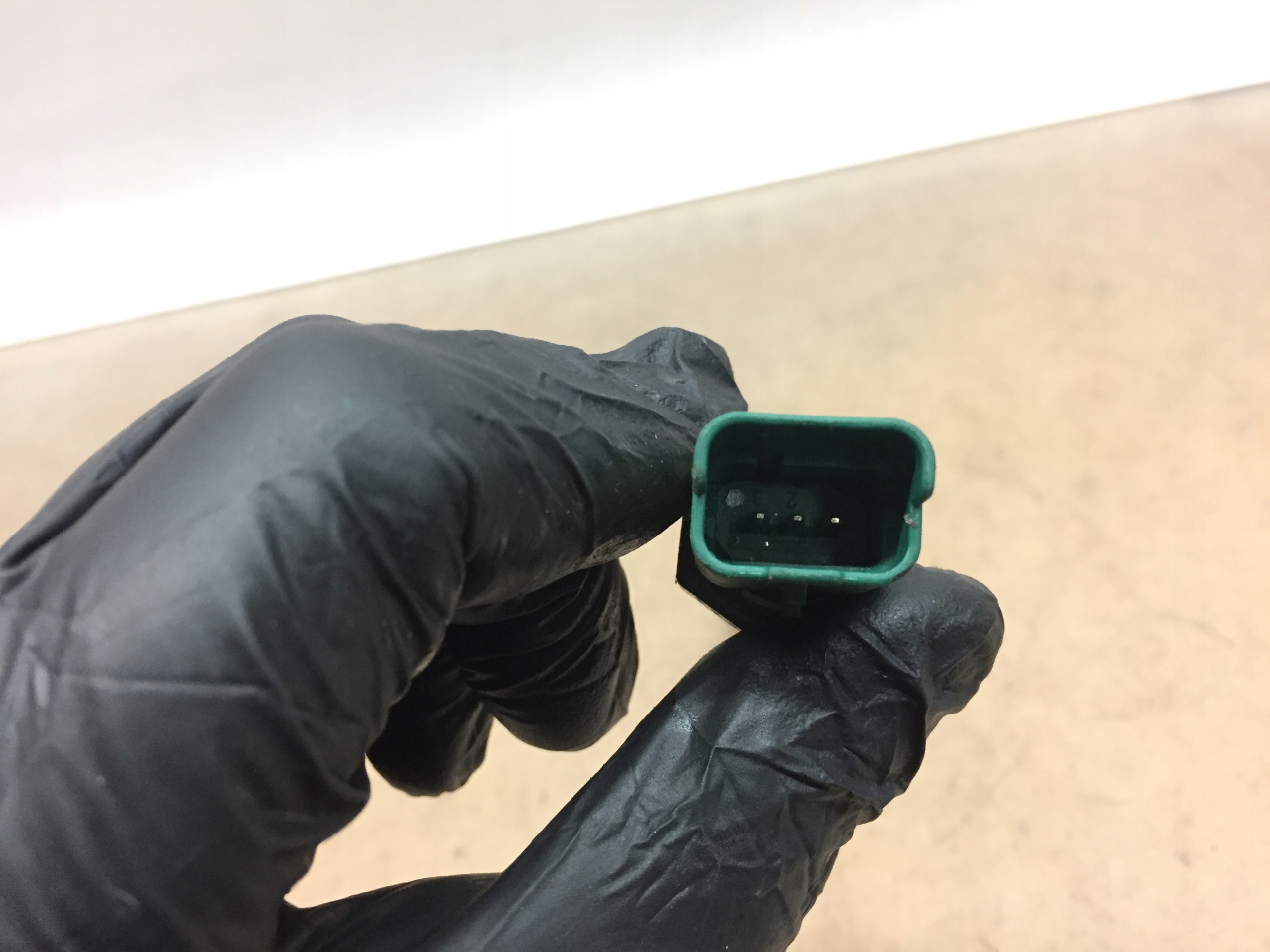 CITROEN DS7 1.6 THP CZUJNIK POZIOMU OLEJU Numer katalogowy części 98062460