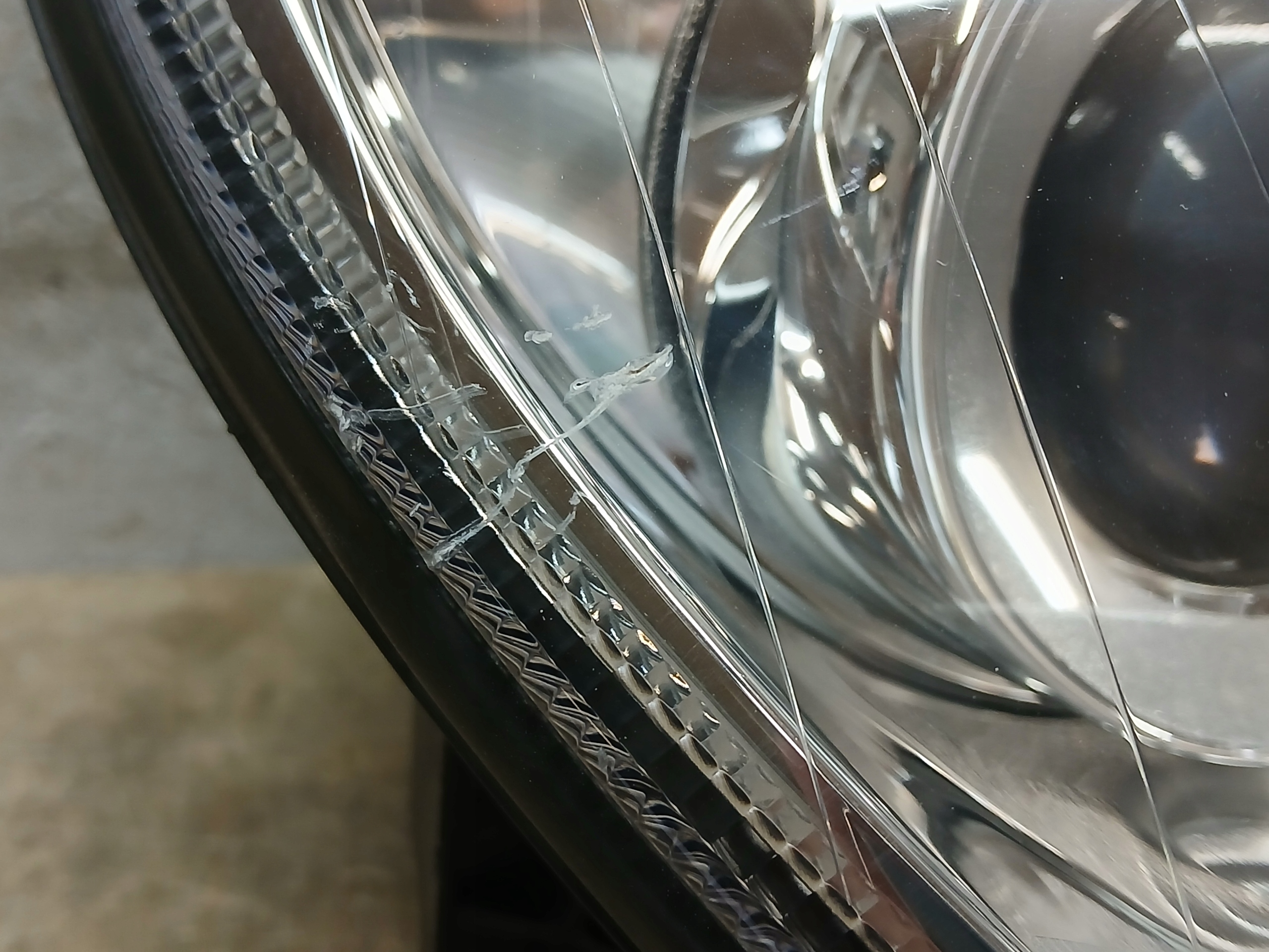 light front right MERCEDES E KLASA W211 XENON A2118201461