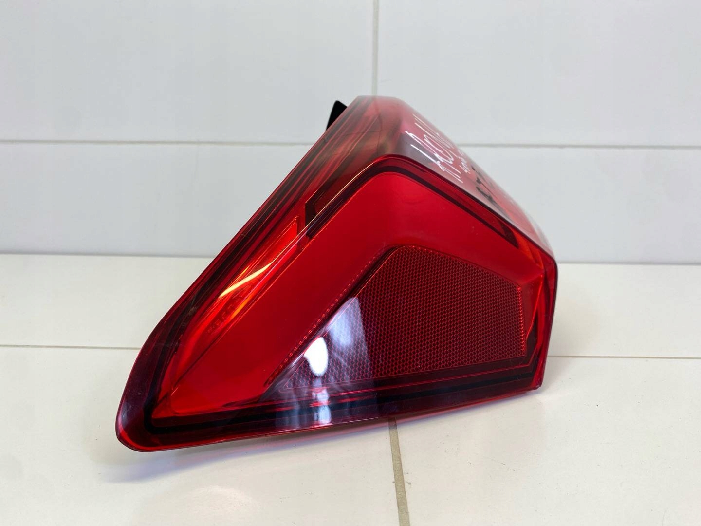 light rear left side SEAT Arona 2020 69945207B