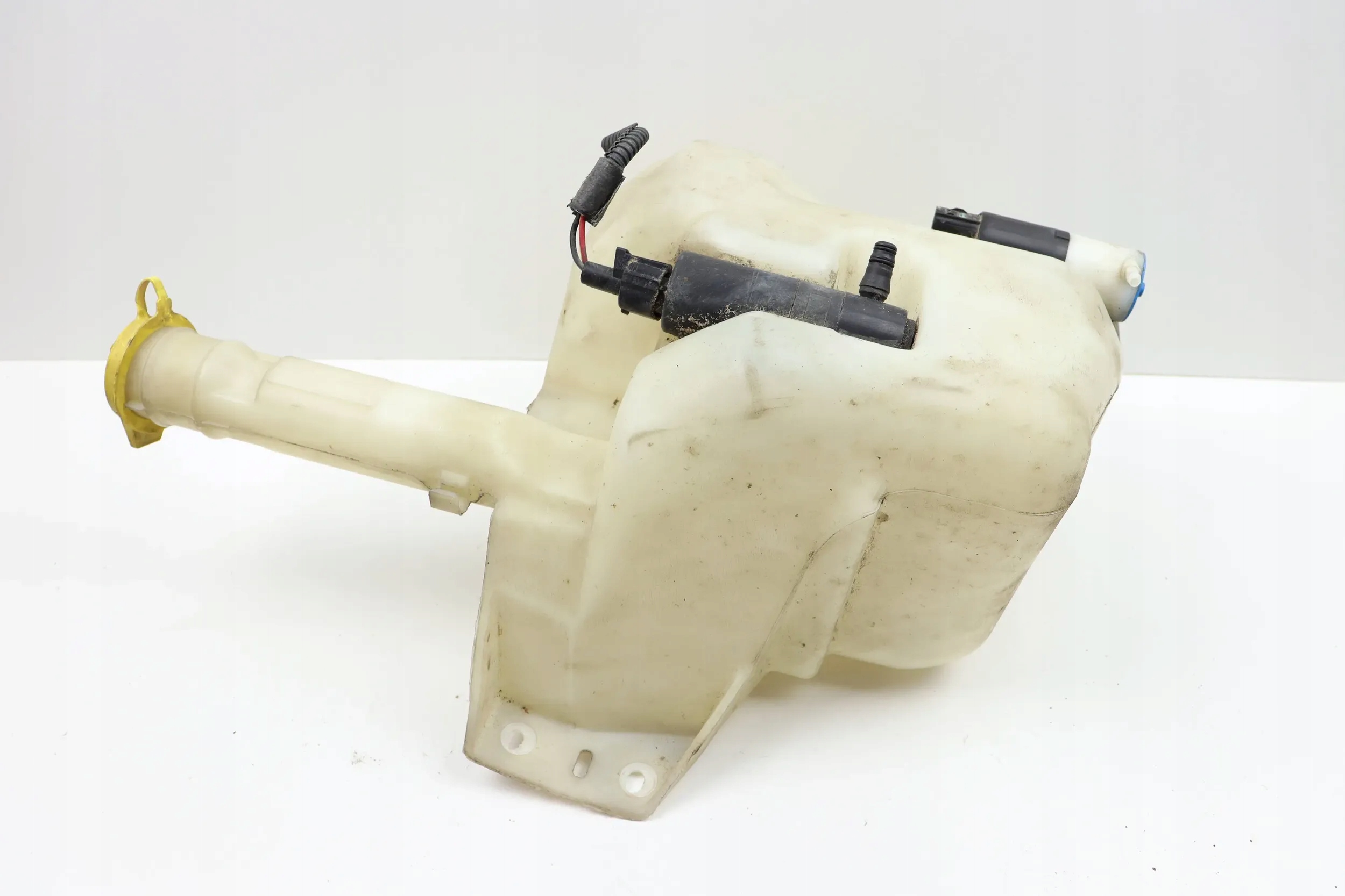 CHRYSLER SEBRING II 2 washer fluid tank 2.7 V6 04805301AD