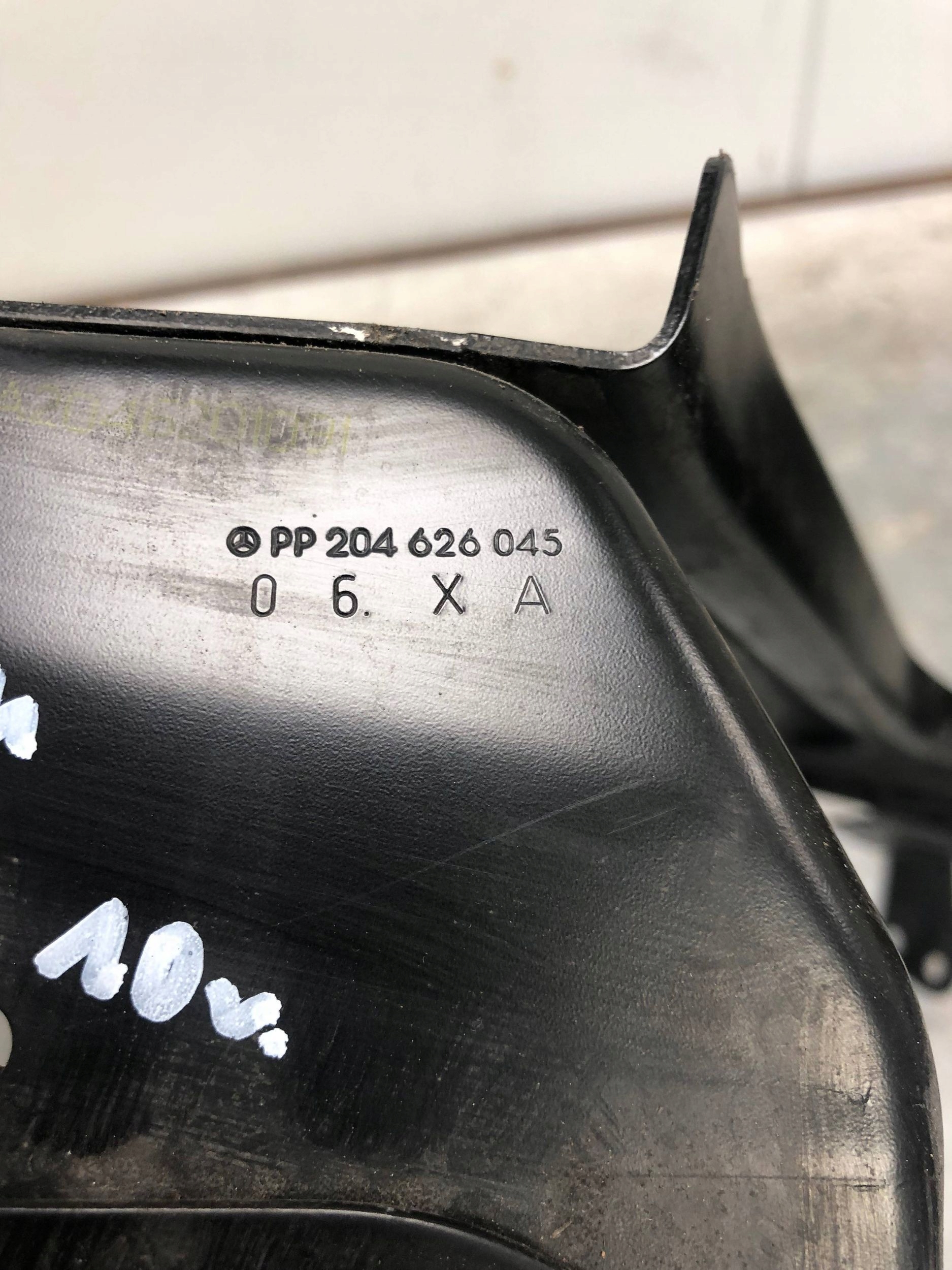 OKULAR holder right front MERCEDES W204 204626045
