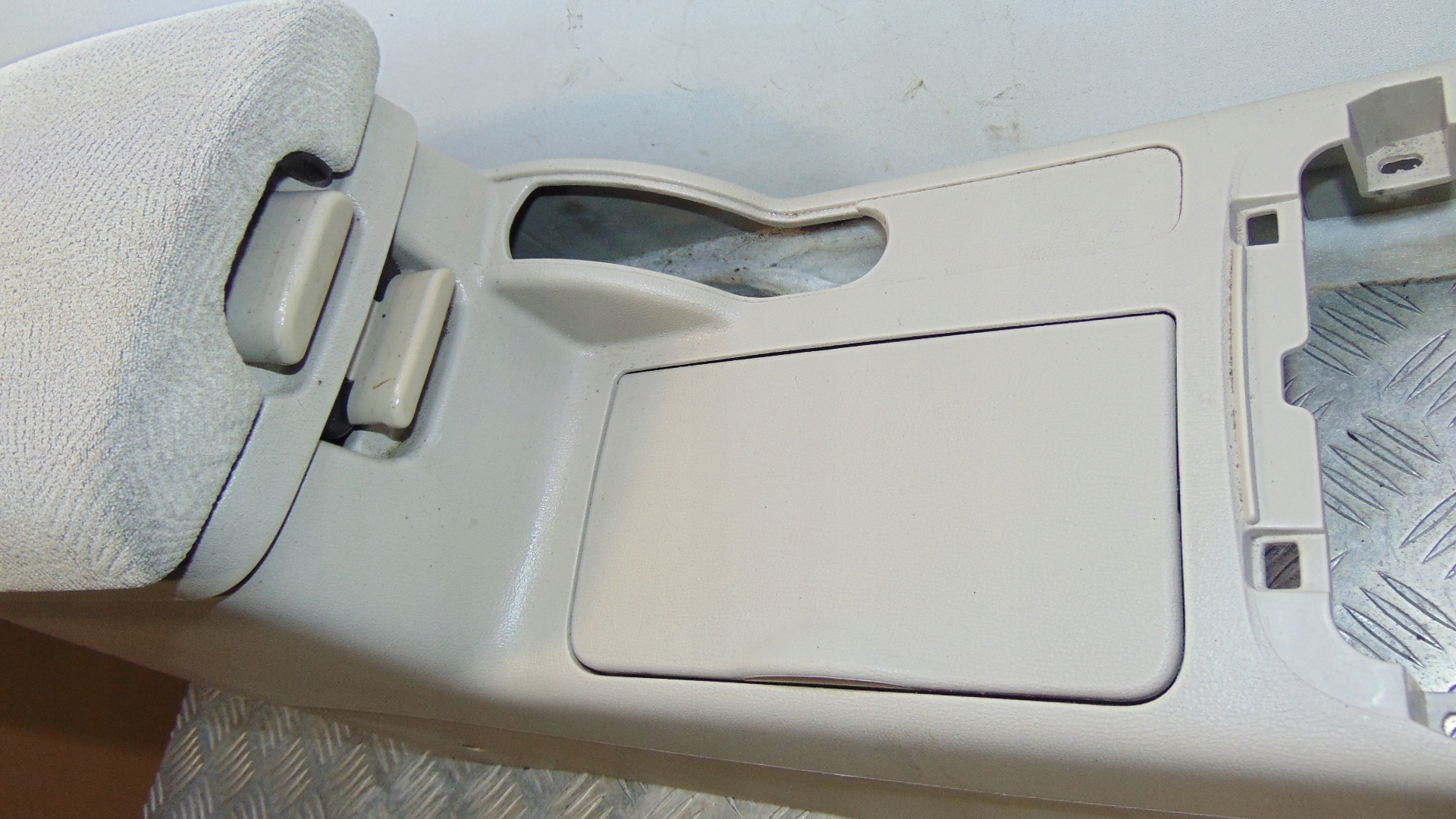 Hyundai SONATA V тунель средний