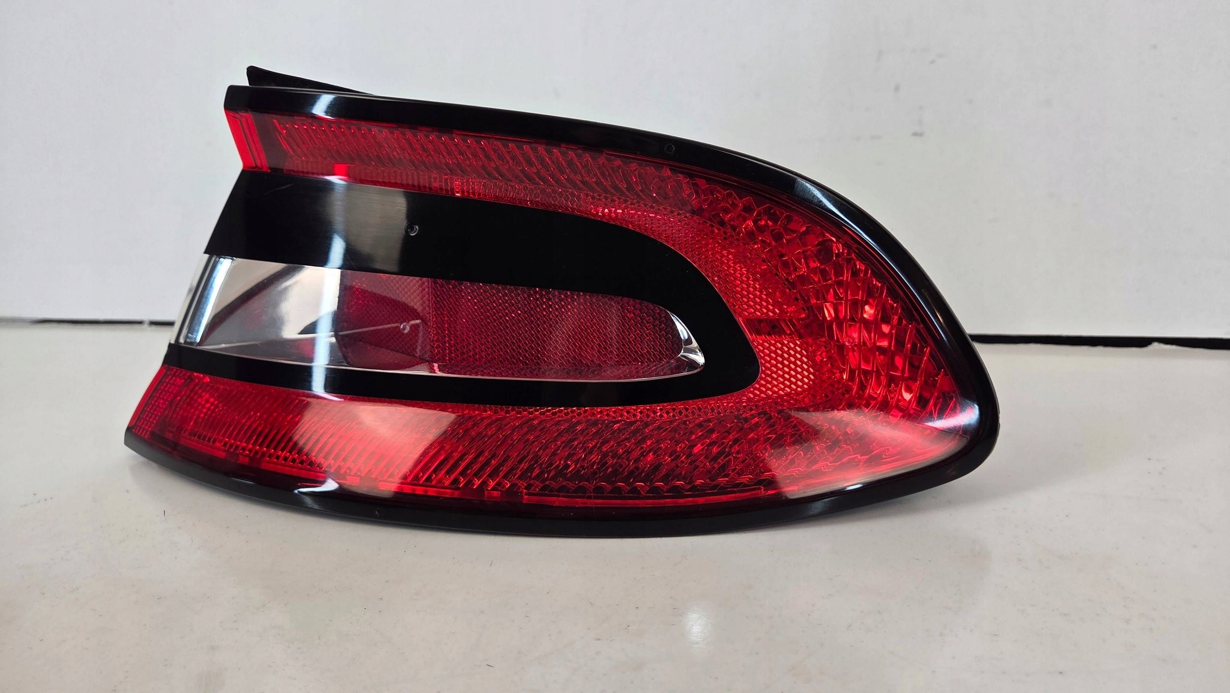 Dodge Dart 12-16 USA light rear rear part right