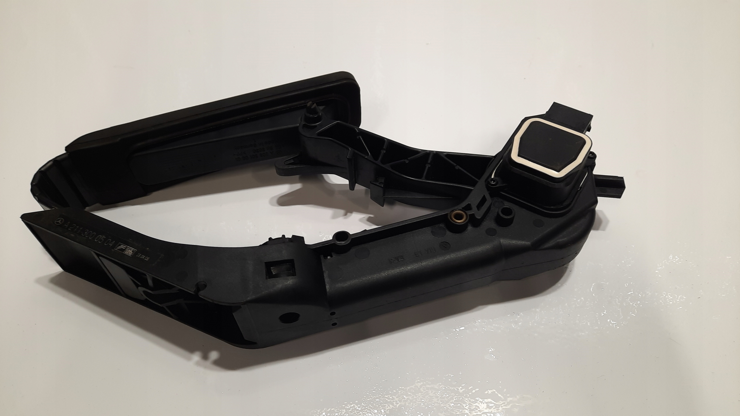 MERCEDES CLS W219 3.0 CDI POTENCJOMETR GAZU A2113000504