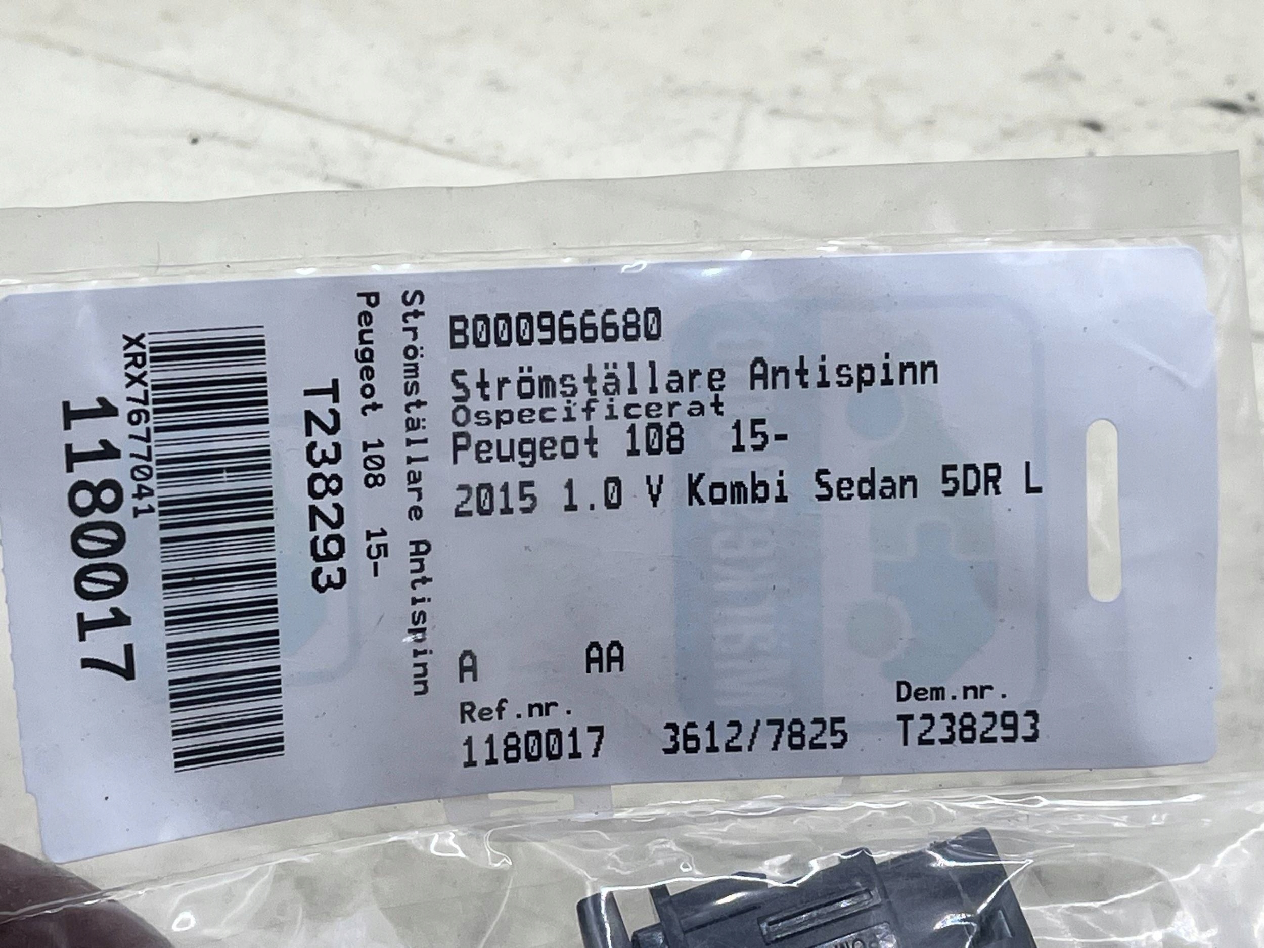 B000966680 switch TRAKCJI OFF CITROEN C1 1.0 B 51KW !J