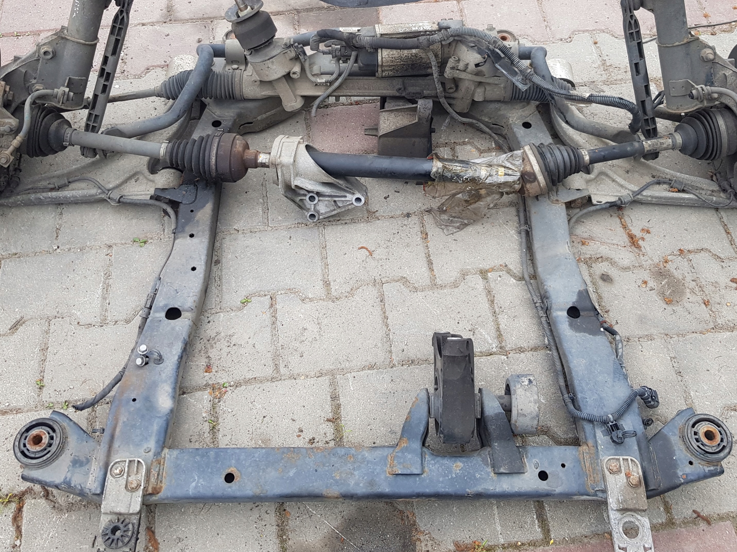 OPEL ZAFIRA C subframe axle beam axle beam front front