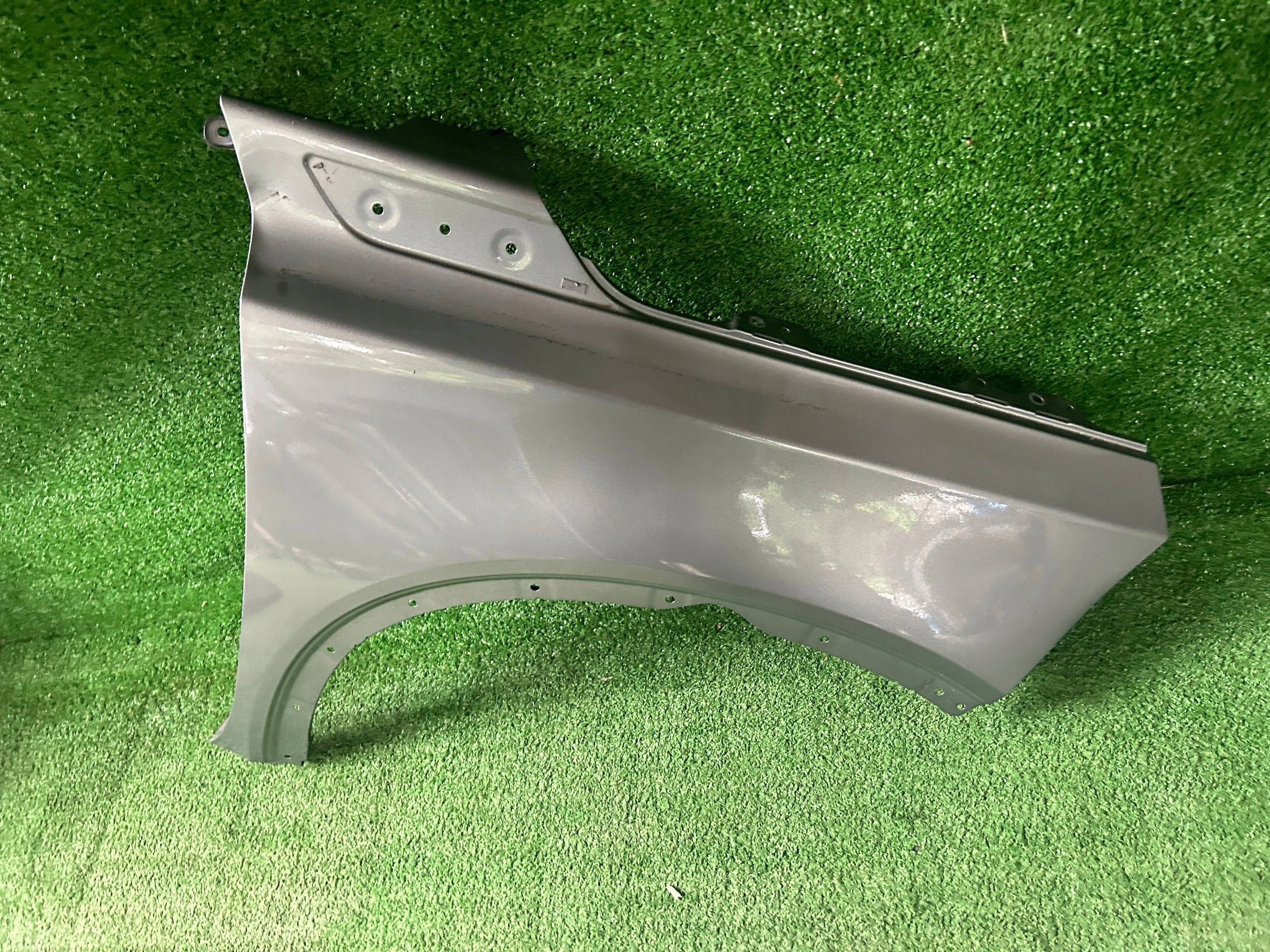 Suzuki Vitara 15- fender right front front