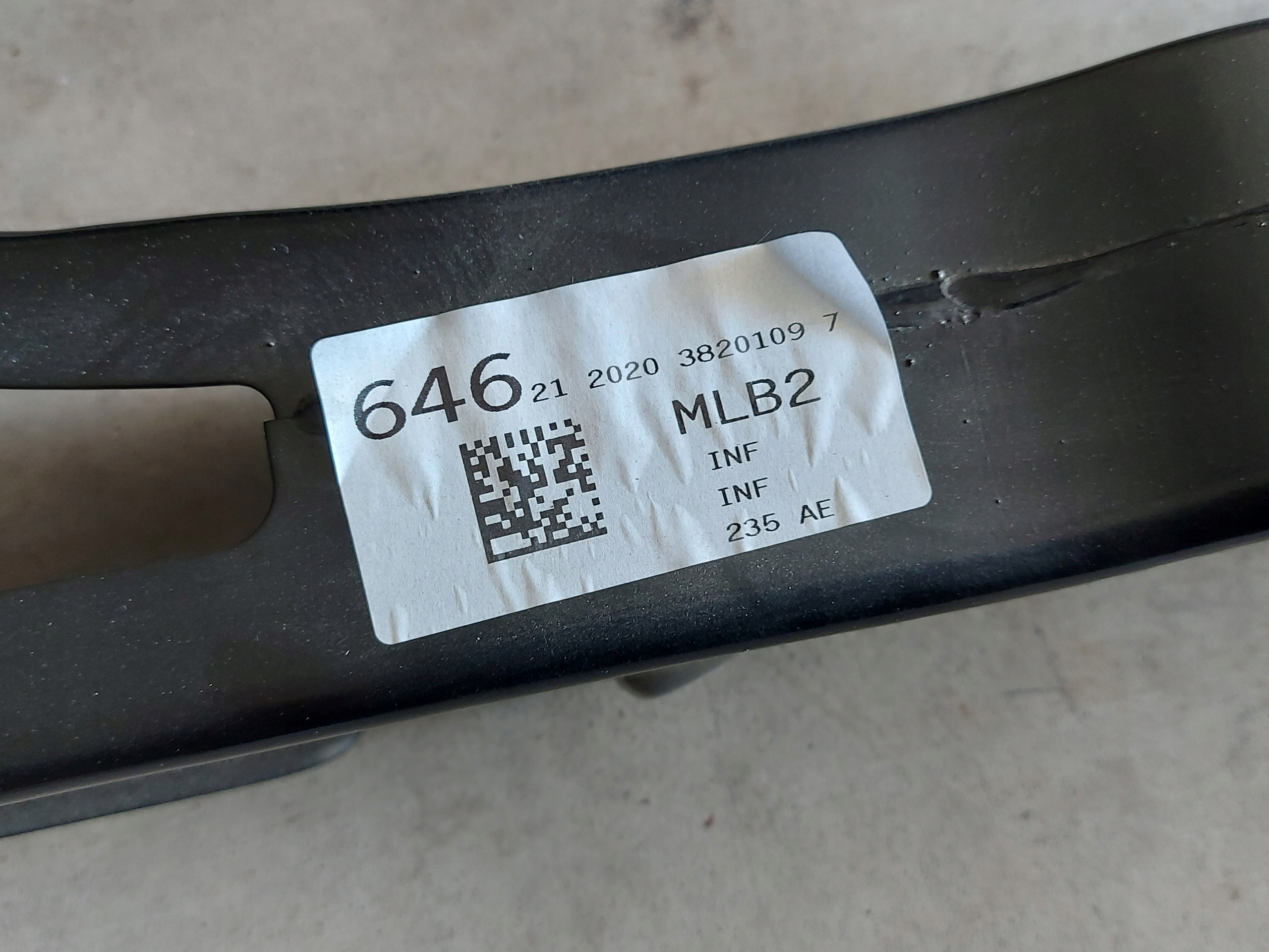 Audi a3 kołyska belka tył model 8V 8Y SEDAN 3Q0505235AE Typ samochodu Samochody osobowe