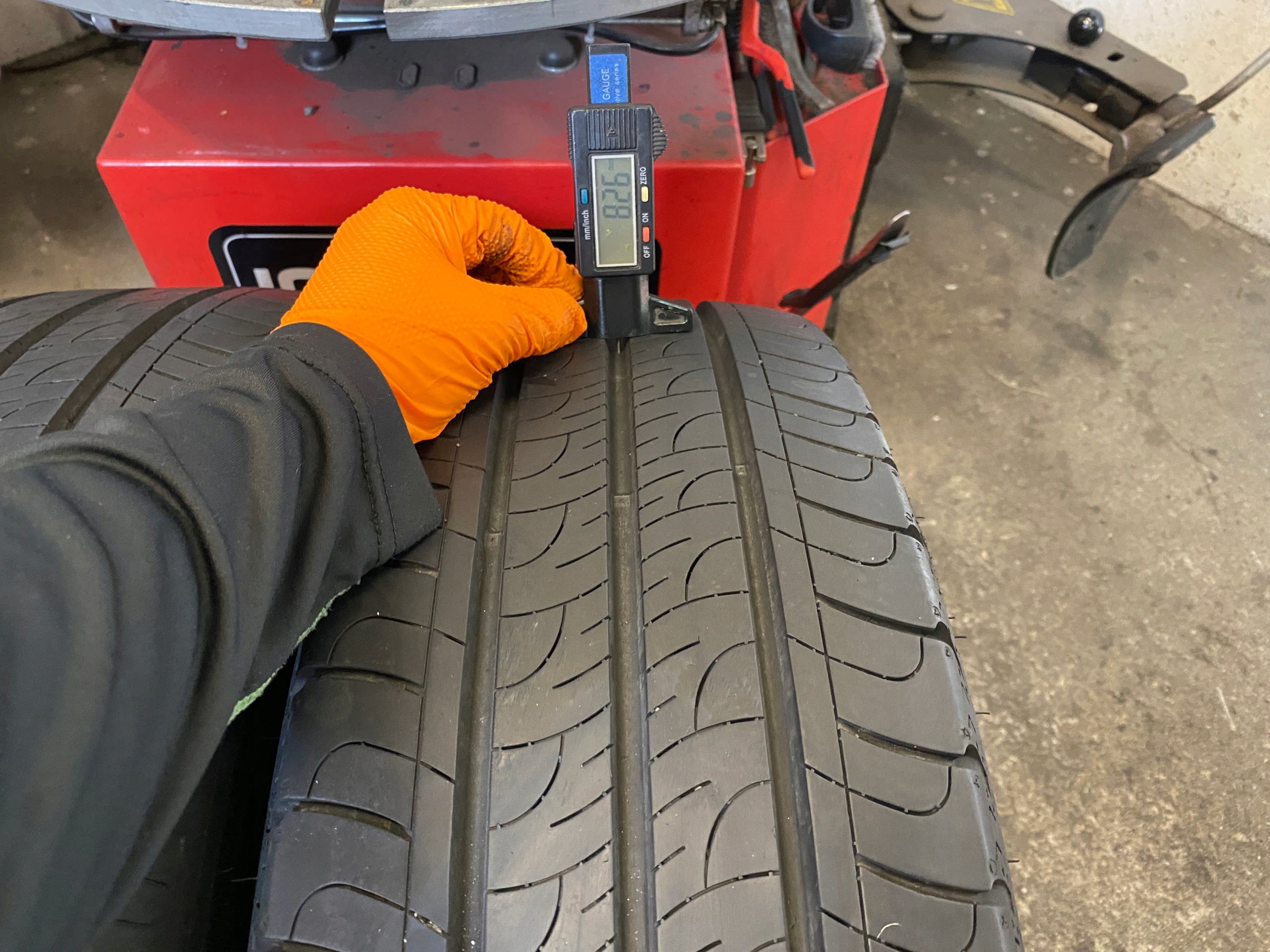 2 tyres summer 215/65R16C Goodyear EfficientGrip Cargo as new 8mm 2023r