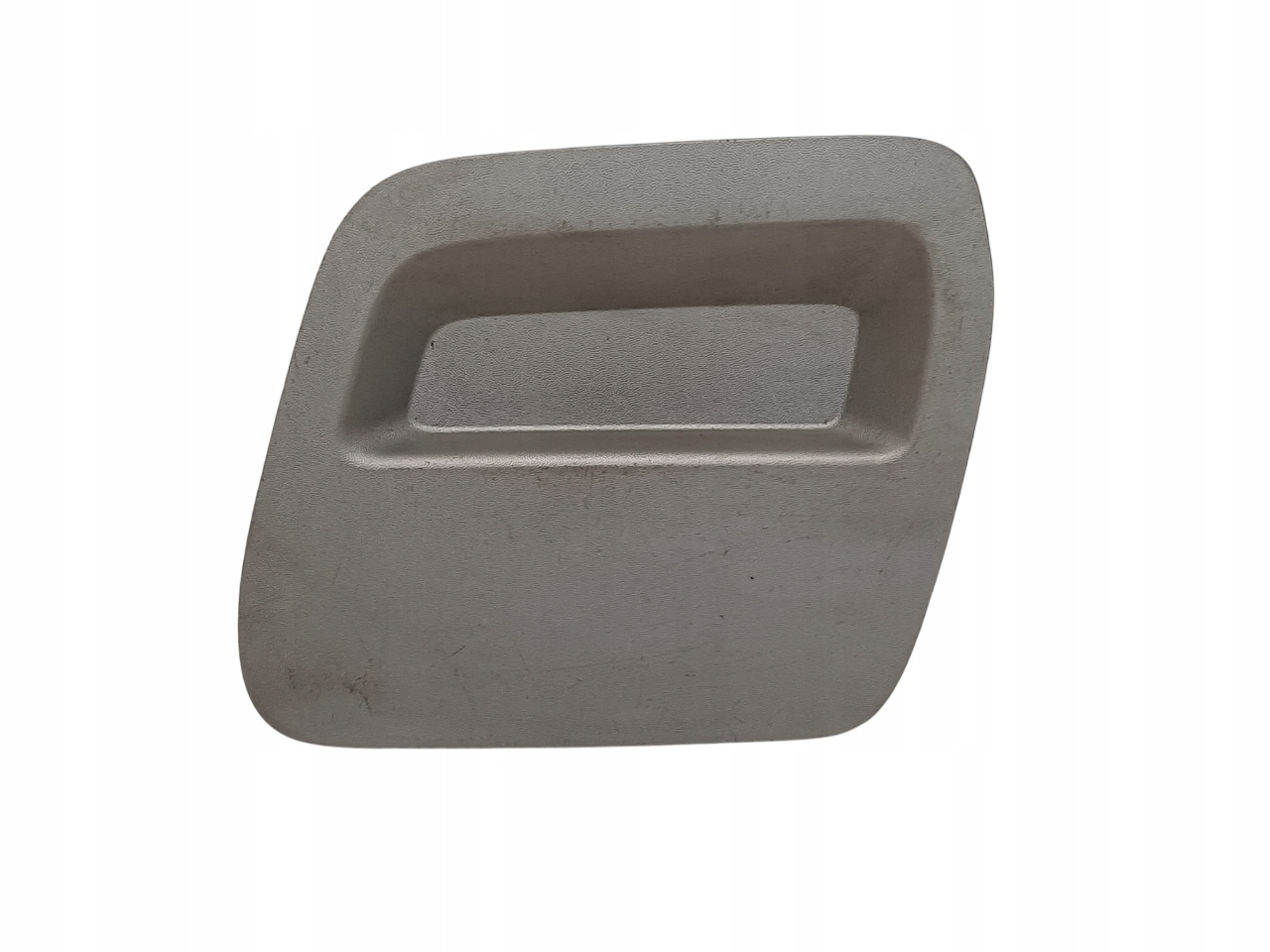 DACIA DUSTER 2 II 17- ZAŚLEPKA ZDERZAKA HAKU PRAWA 2024647X